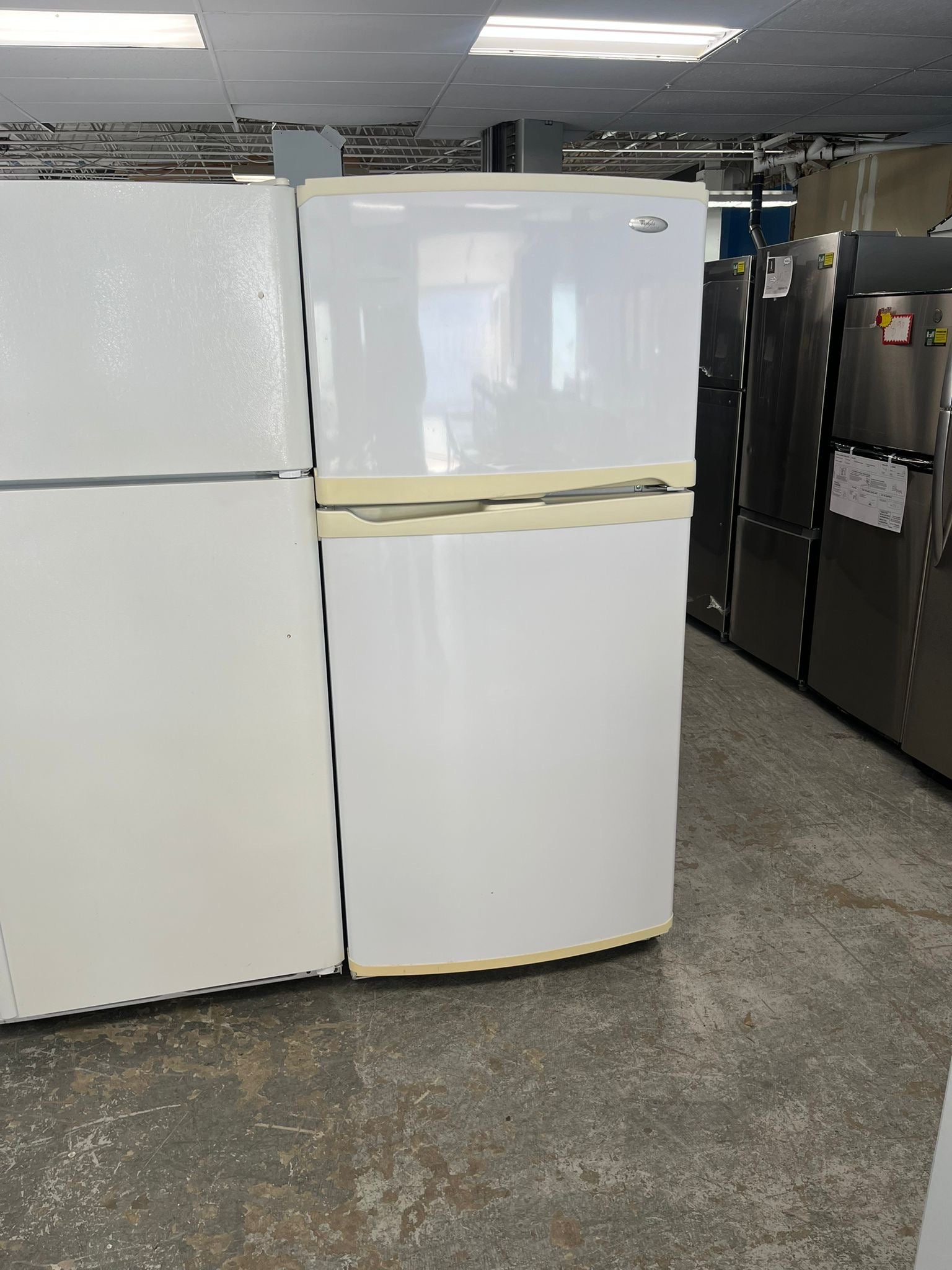 Whirlpool GR9FHKXVQ00 18.9 cu. ft. Top Freezer Refrigerator