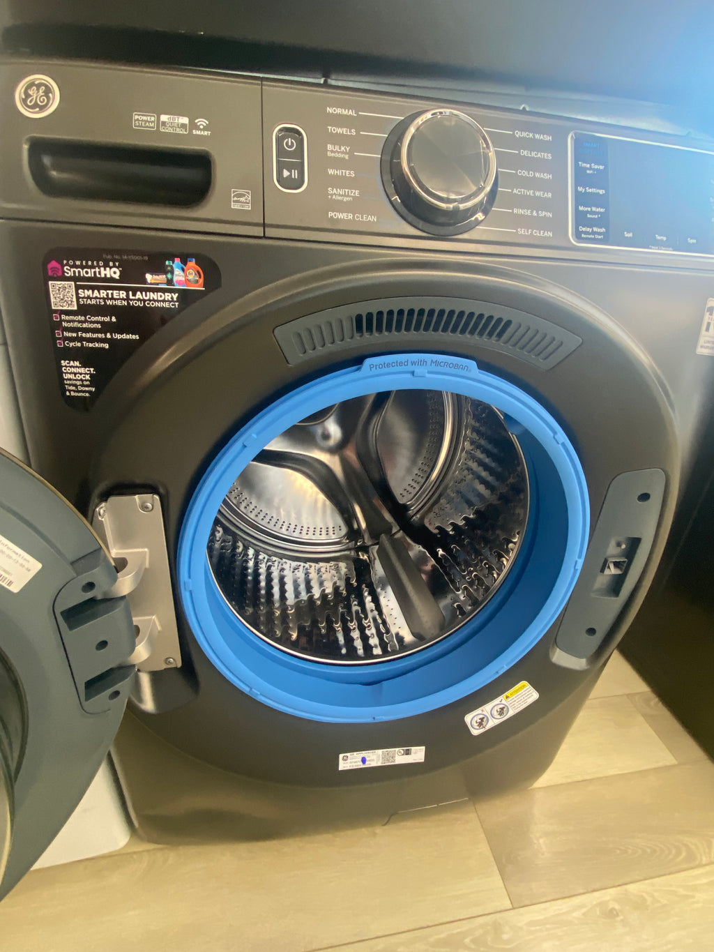 27” GE Stackable washer and dryer Large Capacity "New-Open Box"
