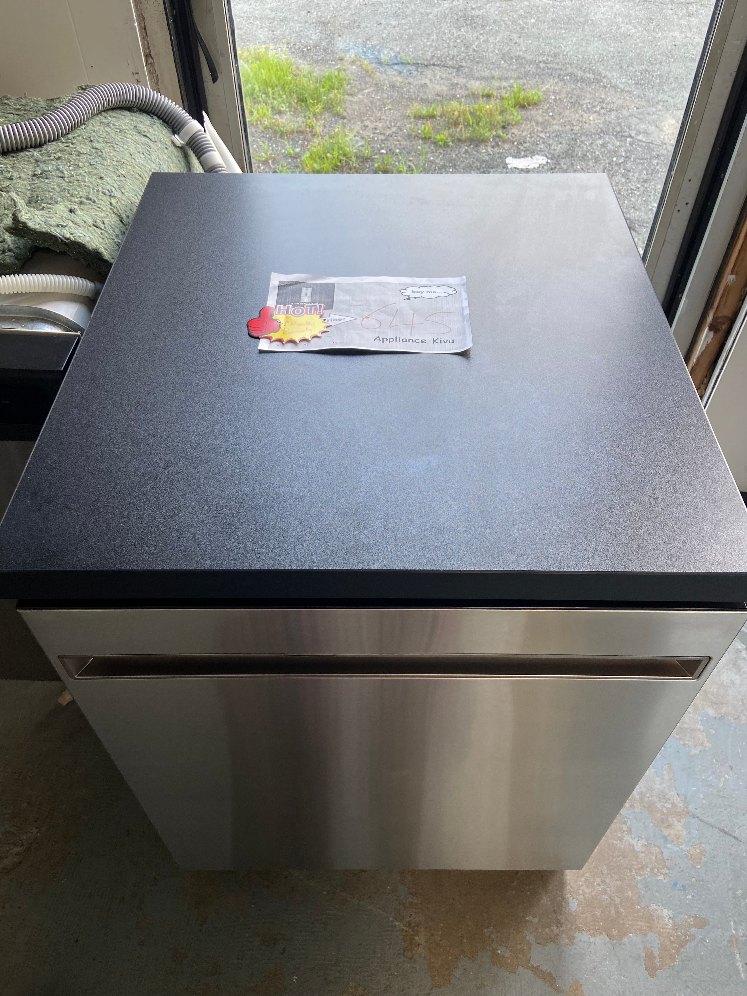 Stainless GE GPT225SSL2SS Portable Dishwasher (Scratch and Dent)