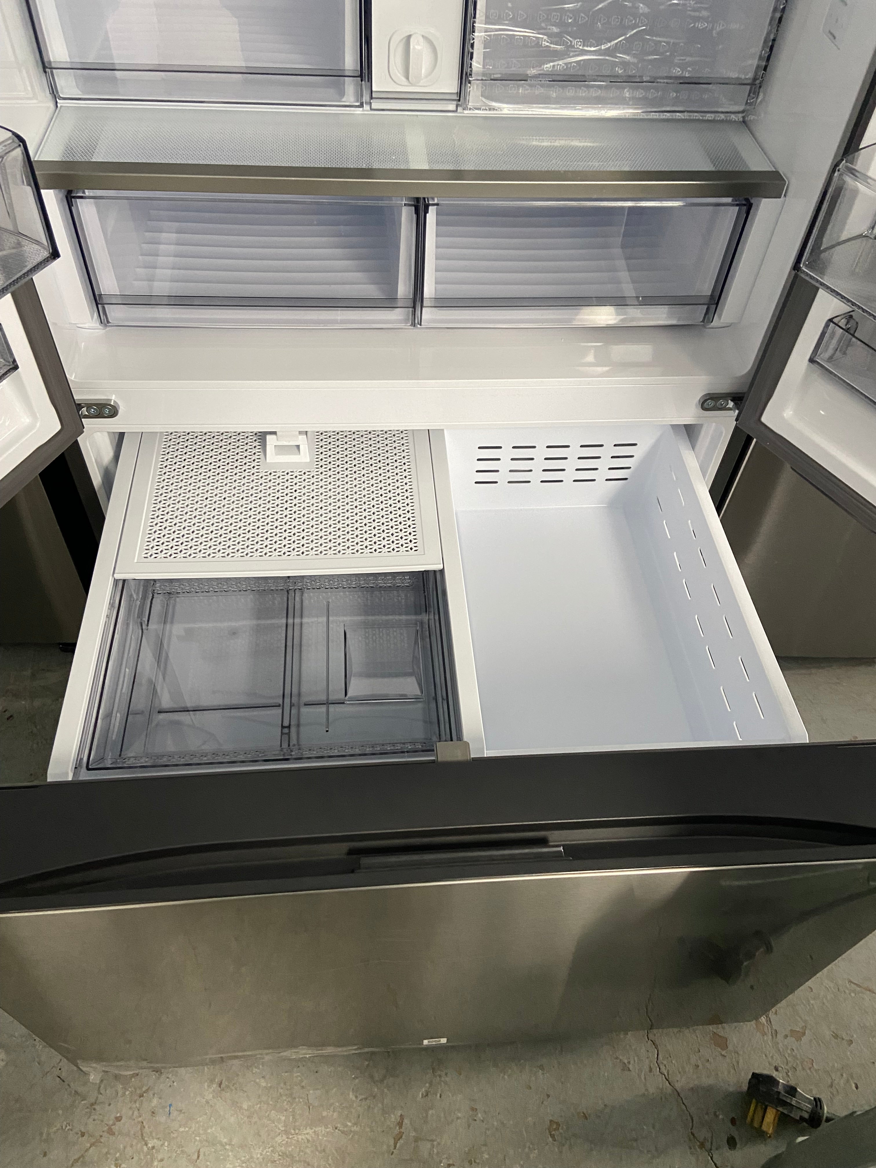 Samsung RF30BB6200QLAA French Door Refrigerator, 36 inch Width, 30.1 cu. ft. Capacity, Water Dispenser (Interior), Ice Dispenser (Freezer Located)