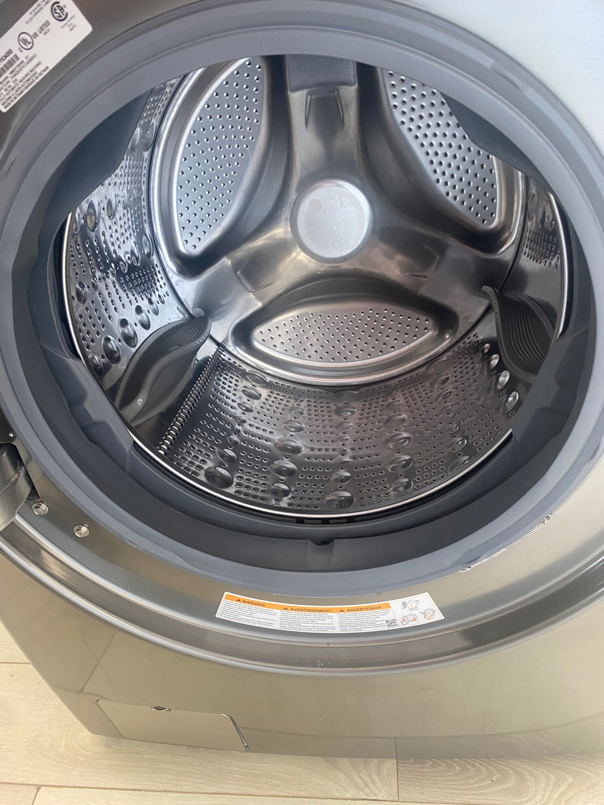 LG front load washer, Grey "Refurbished"