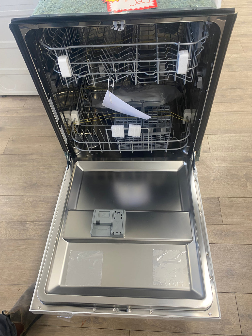 Moffat Dishwasher