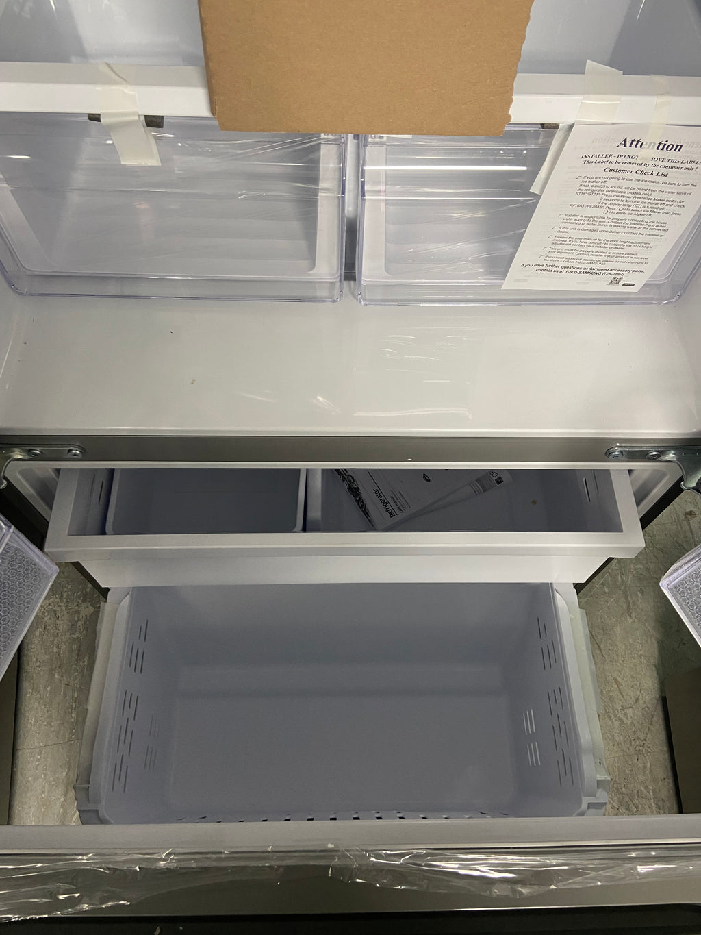 Stainless 32” counter depth Samsung fridge French door “scratch and dent”RF18A5101SR/AA