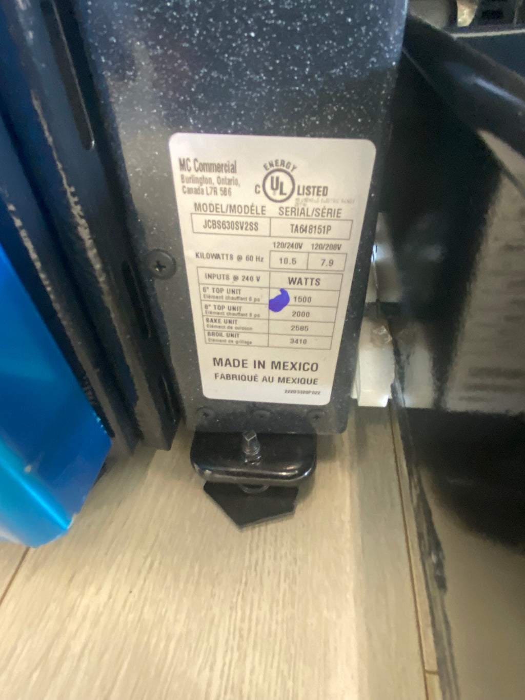 GE Glass top stove, 30" Wide, Stainless "Open Box"