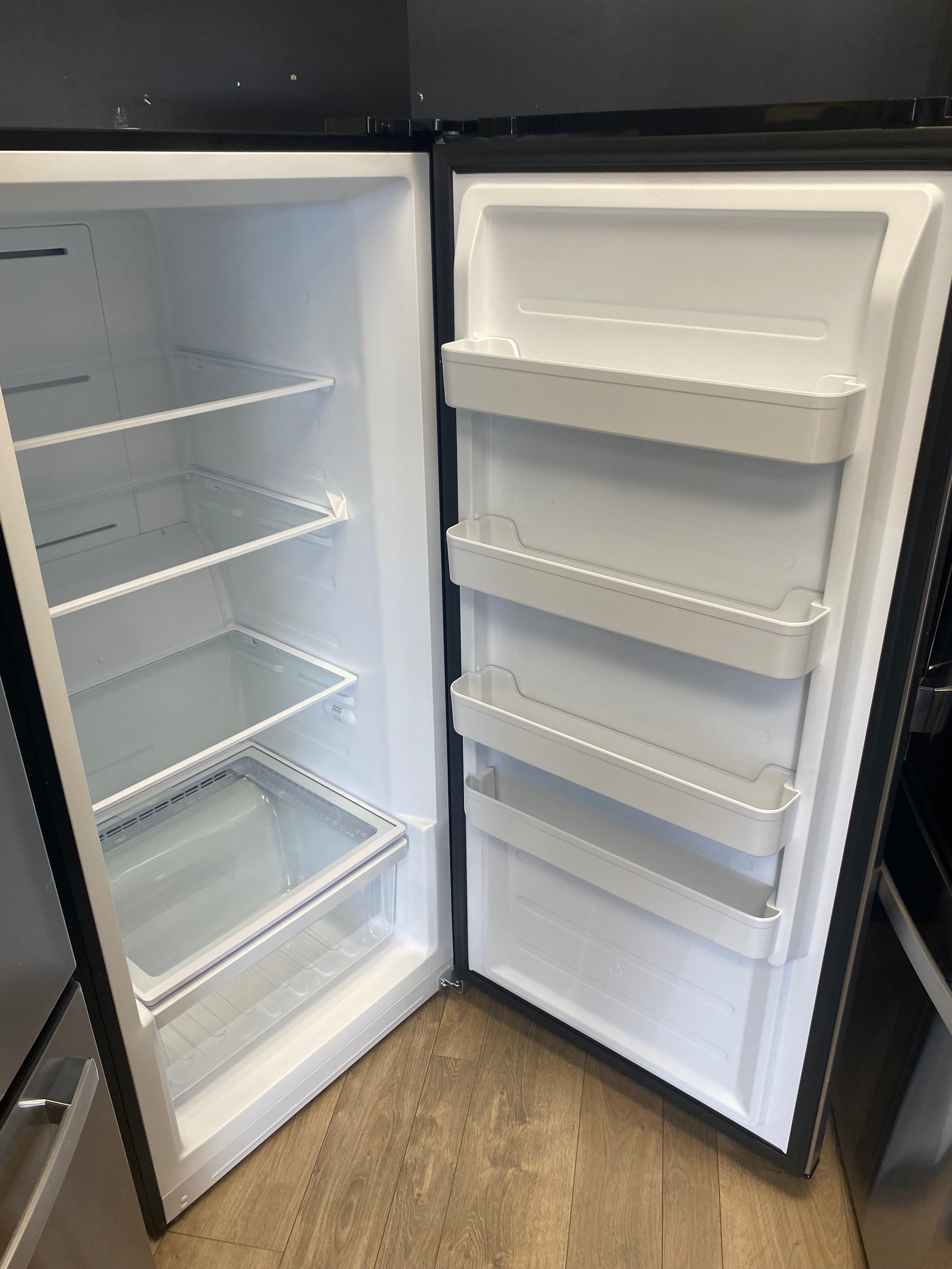28” Insignia Freezer/Fridge