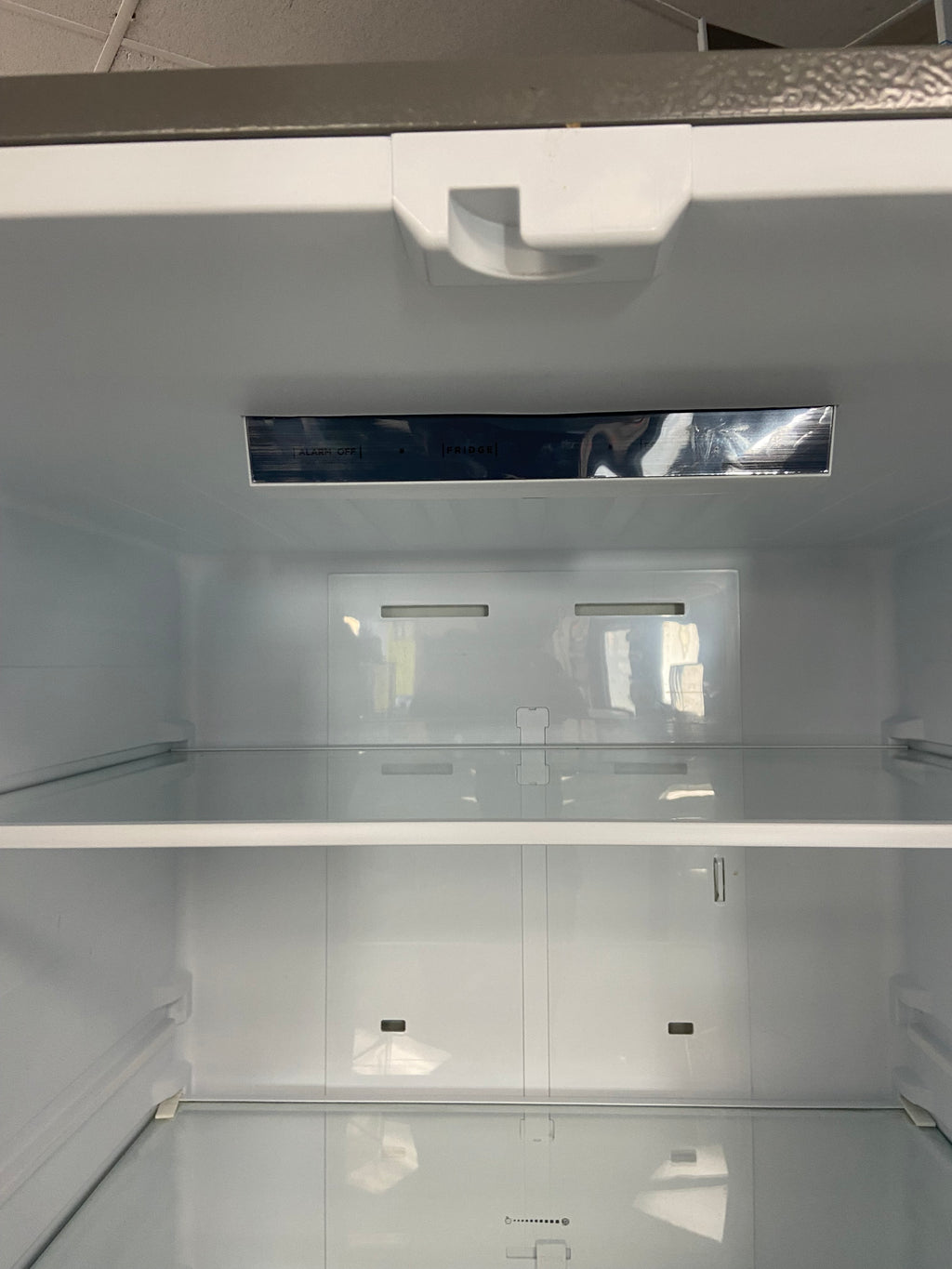 MNE18DYTNAFS 30” French door stainless steel Moffat fridge