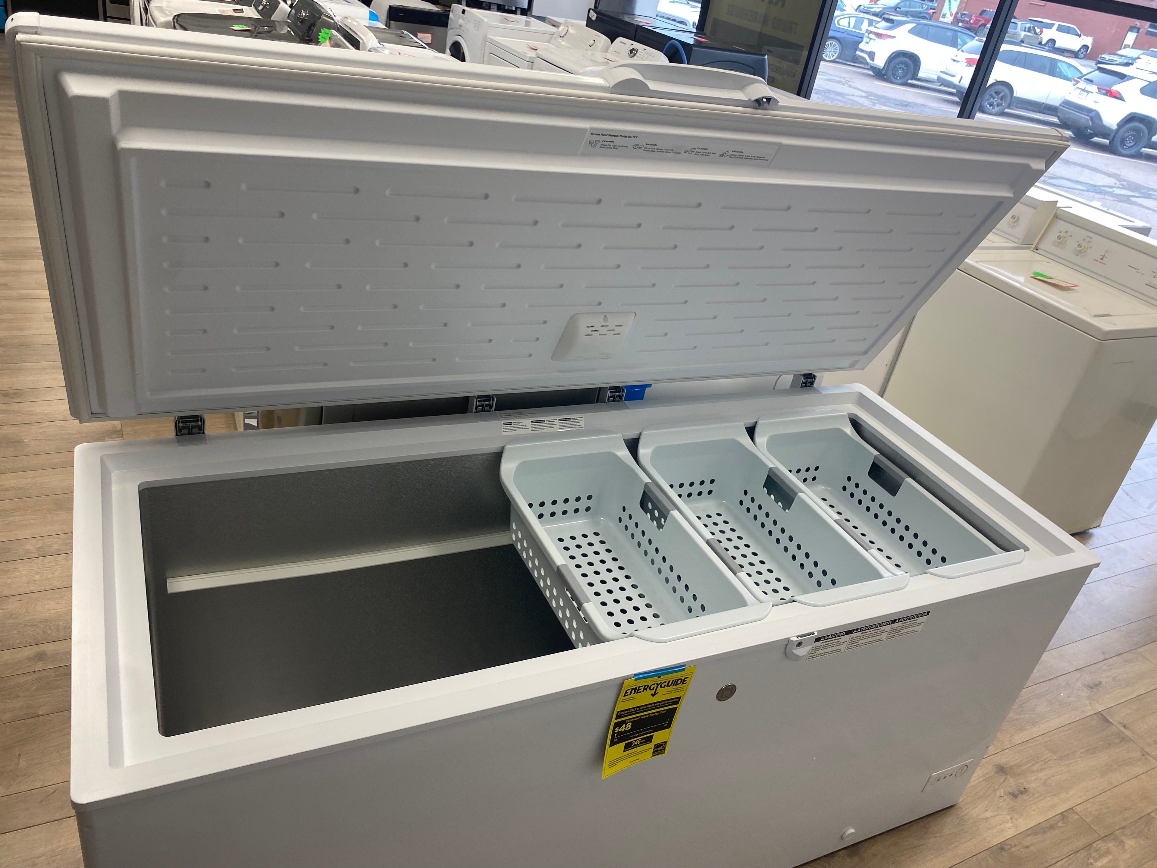 Frost free White 21.7 cu. ft. GE Chest Freezer FCM22DLCWW – Garage ready