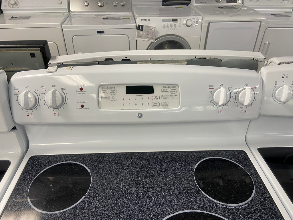 White 30” GE JCBP660DT1W Glass Top Stove (Refurbished)
