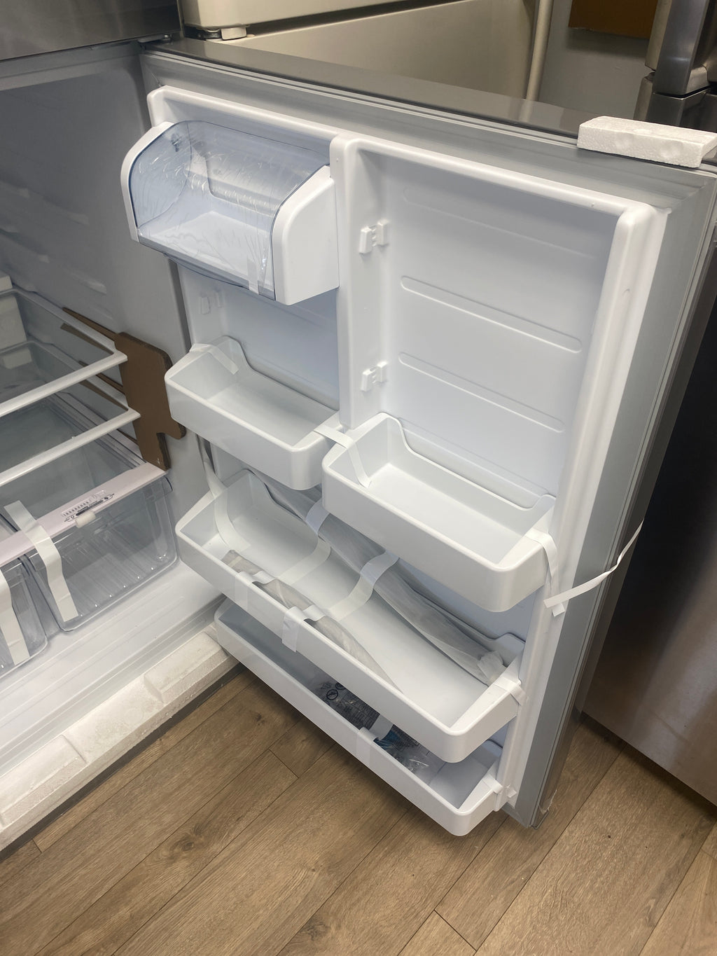 Moffat Top-Freezer 18-cu.ft. Refrigerator - Stainless Steel