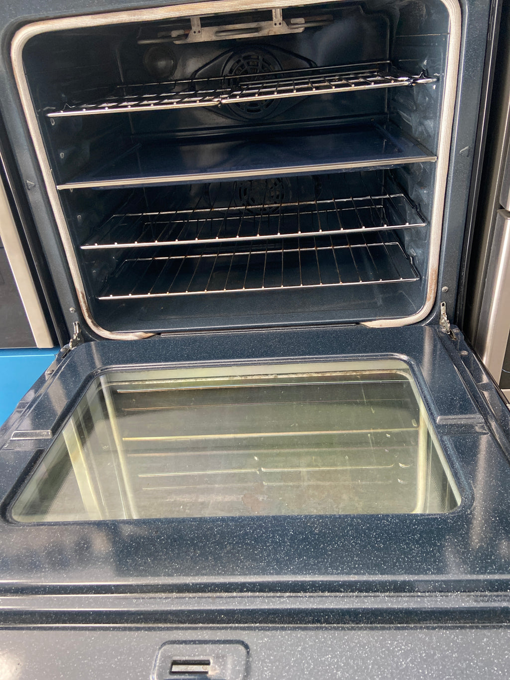 Samsung stainless stove, NE599N1PBSR “lightly used”, 6 Months Warranty