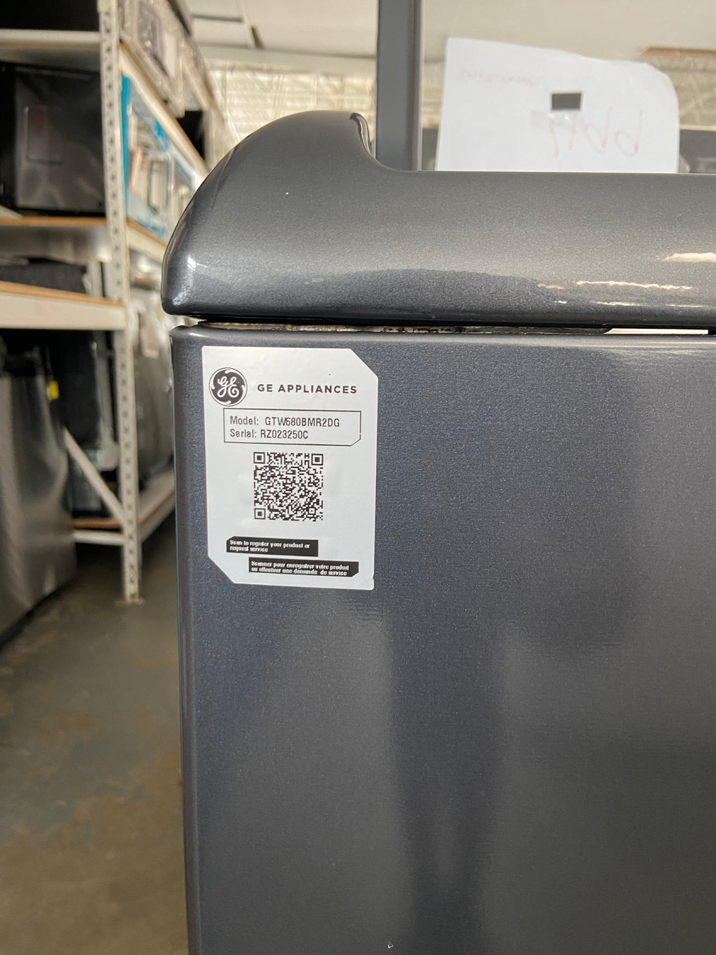 Black GE GTW680BMR2DG Top Load Washer (Refurbished)