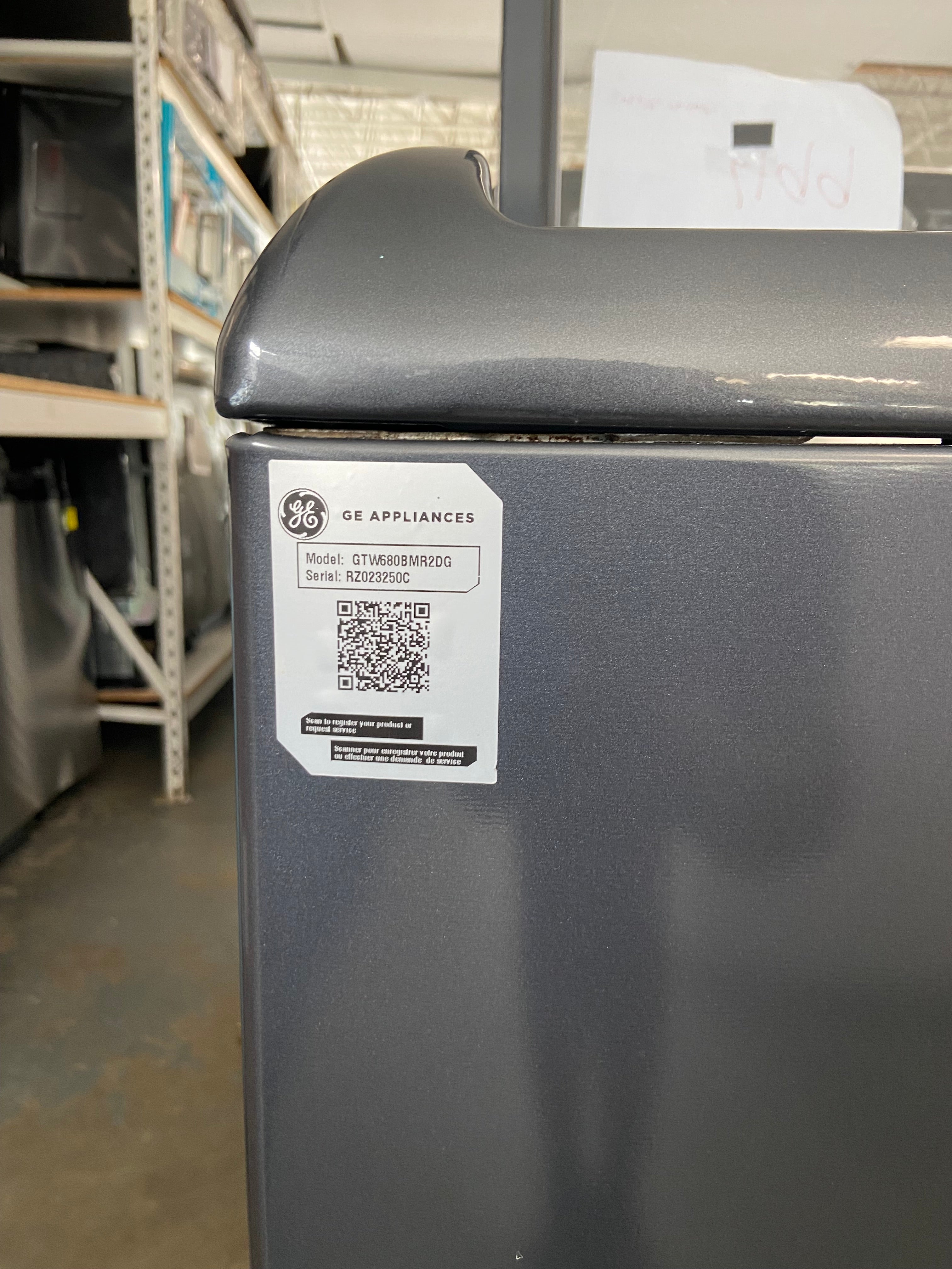 Black GE GTW680BMR2DG Top Load Washer (Refurbished)