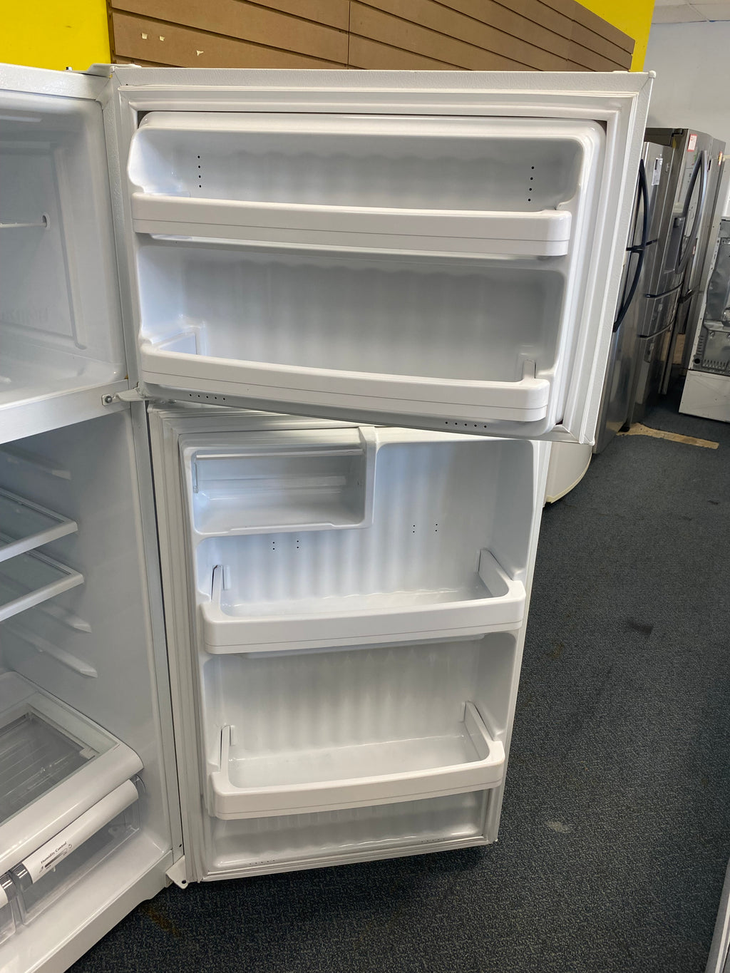 28 inch Top mount freezer White BeauMark fridge 37511KBSERWW "refurbished"