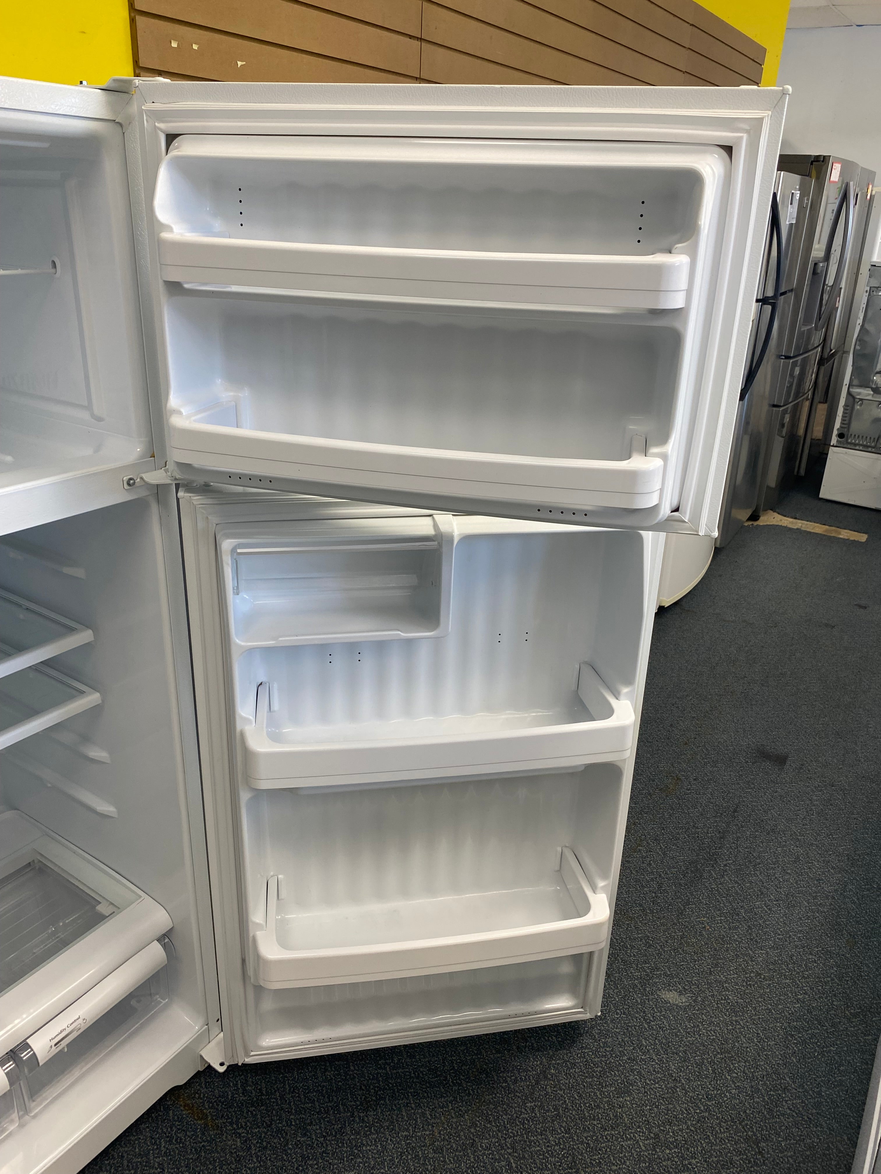 28 inch Top mount freezer White BeauMark fridge 37511KBSERWW "refurbished"