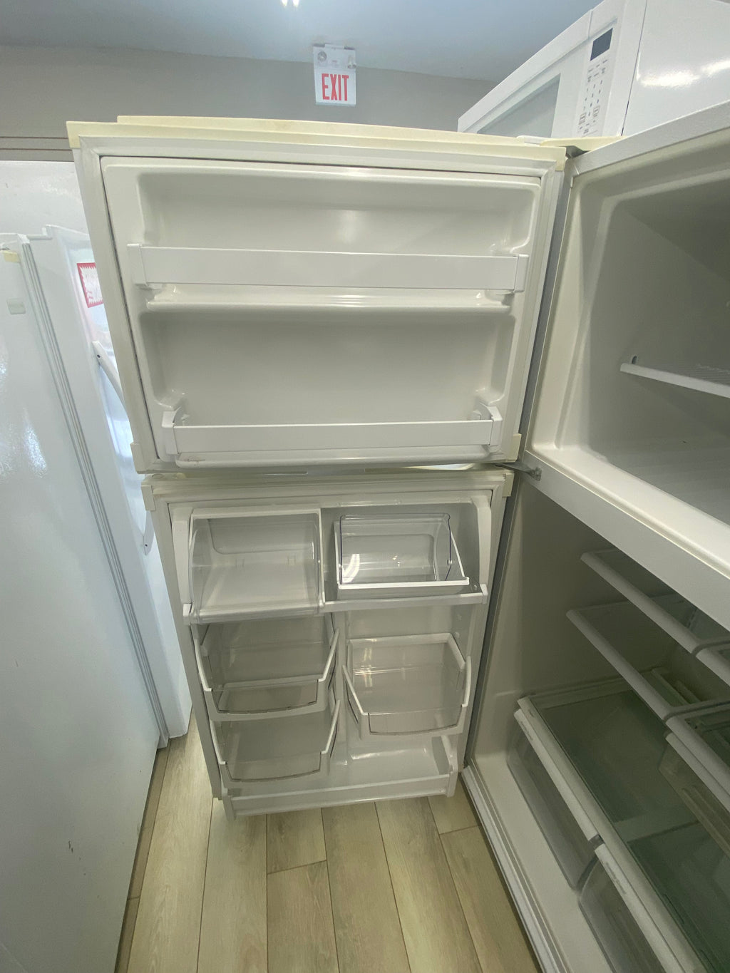 30” White whirlpool fridge "Refurbished"