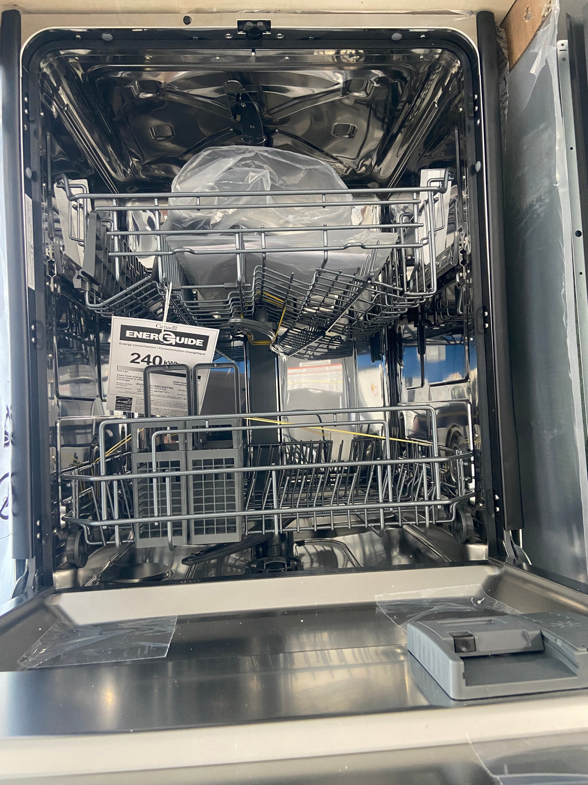 Stainless 24” GE GBT500SSVOSS Dishwasher ( Brand New)