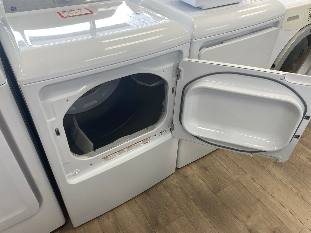 GE White Dryer " New Scratch And Dented"