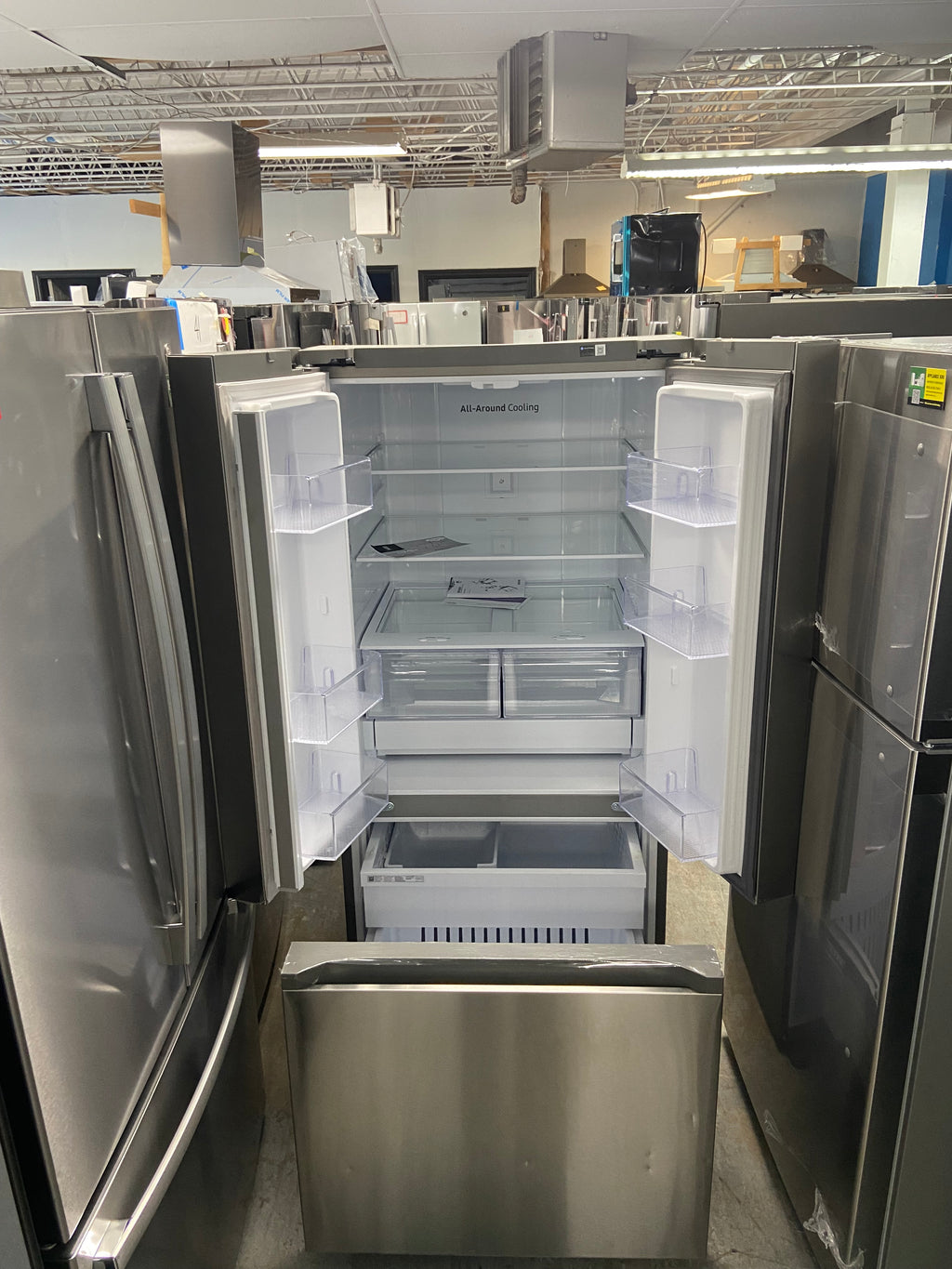 30” French door fridge 21.8 cu. RF22A4111SR/AA Stainless Steel colour  “scratch and dent”