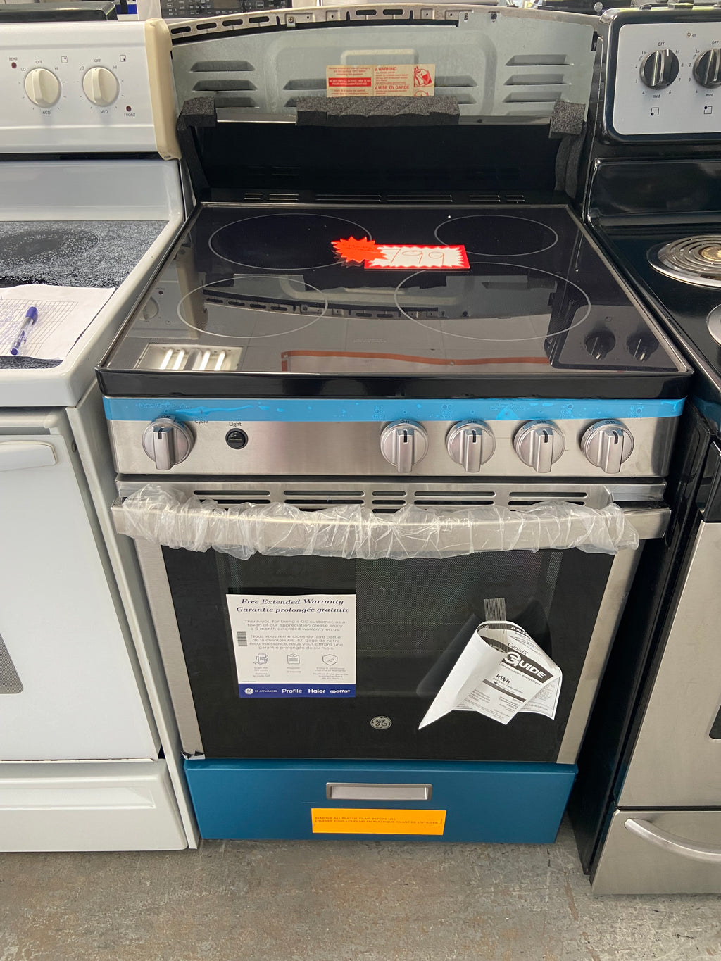 Stainless 24” GE JCAS640RM4SS Glass Top Stove (Scratch and Dent)