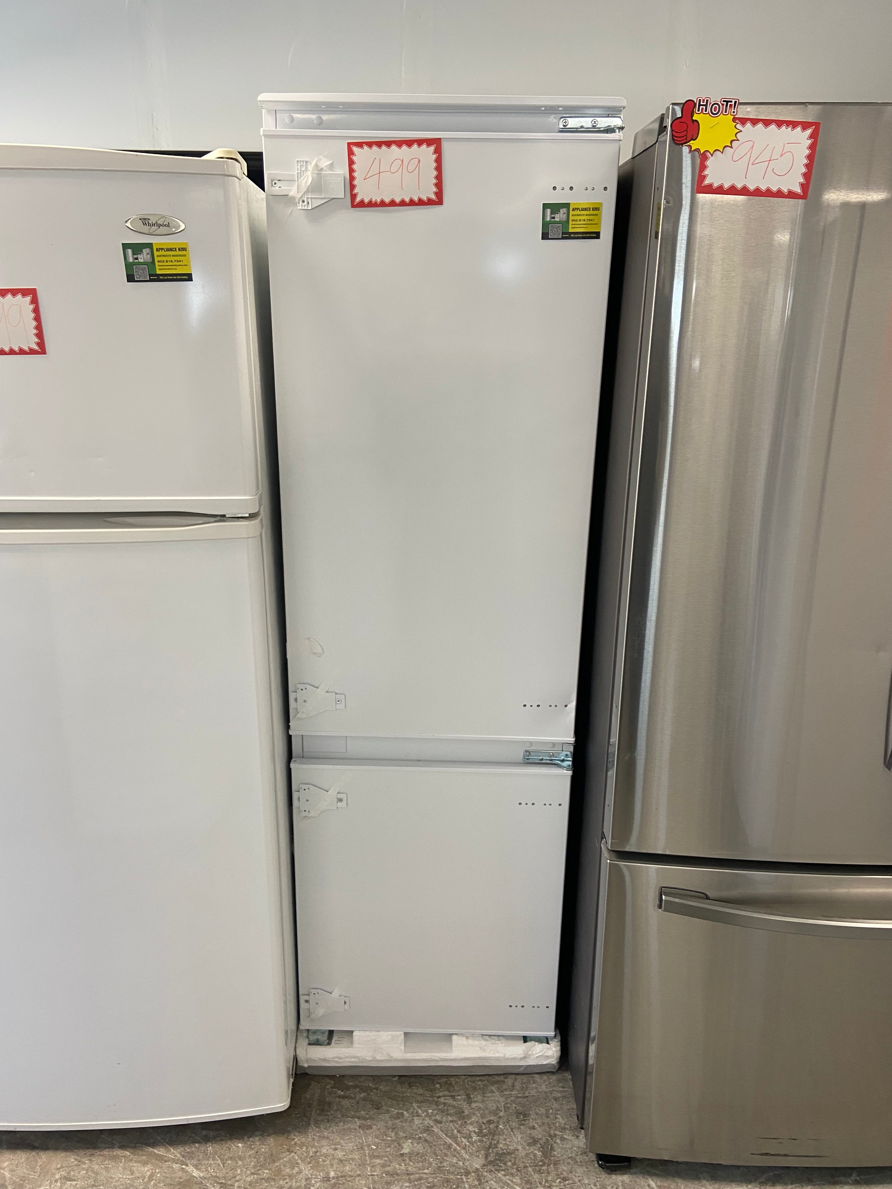 Moffat 22” white panel ready bottom mount freezer white fridge “Open box”