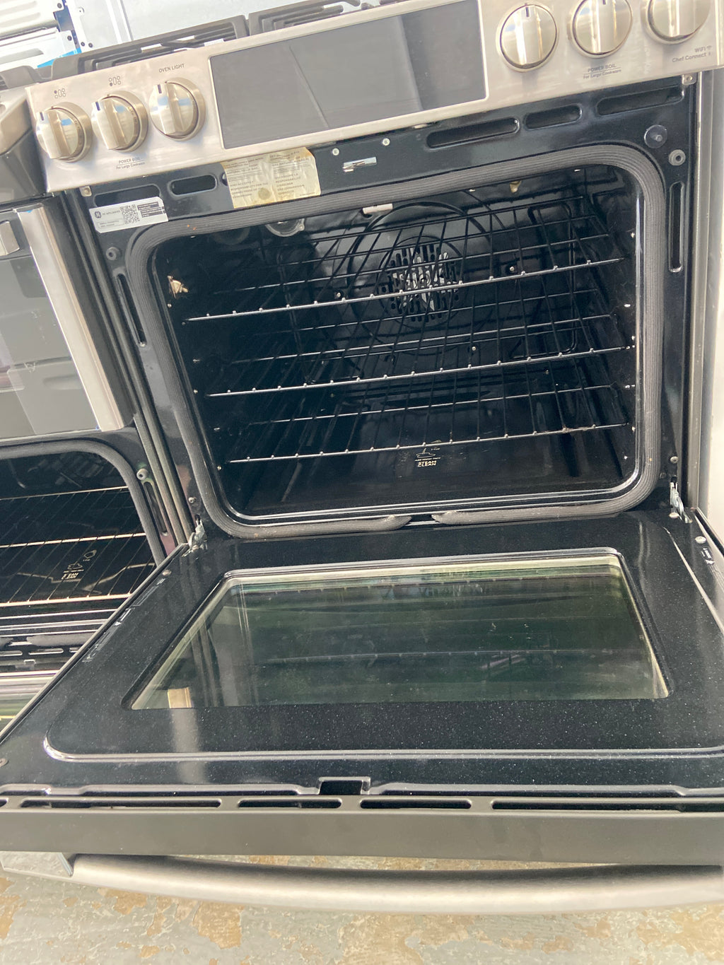 GE profile, slide in gas/propane stove, PCGS930YP3FS,  “Lightly used”, 6 Months Warranty