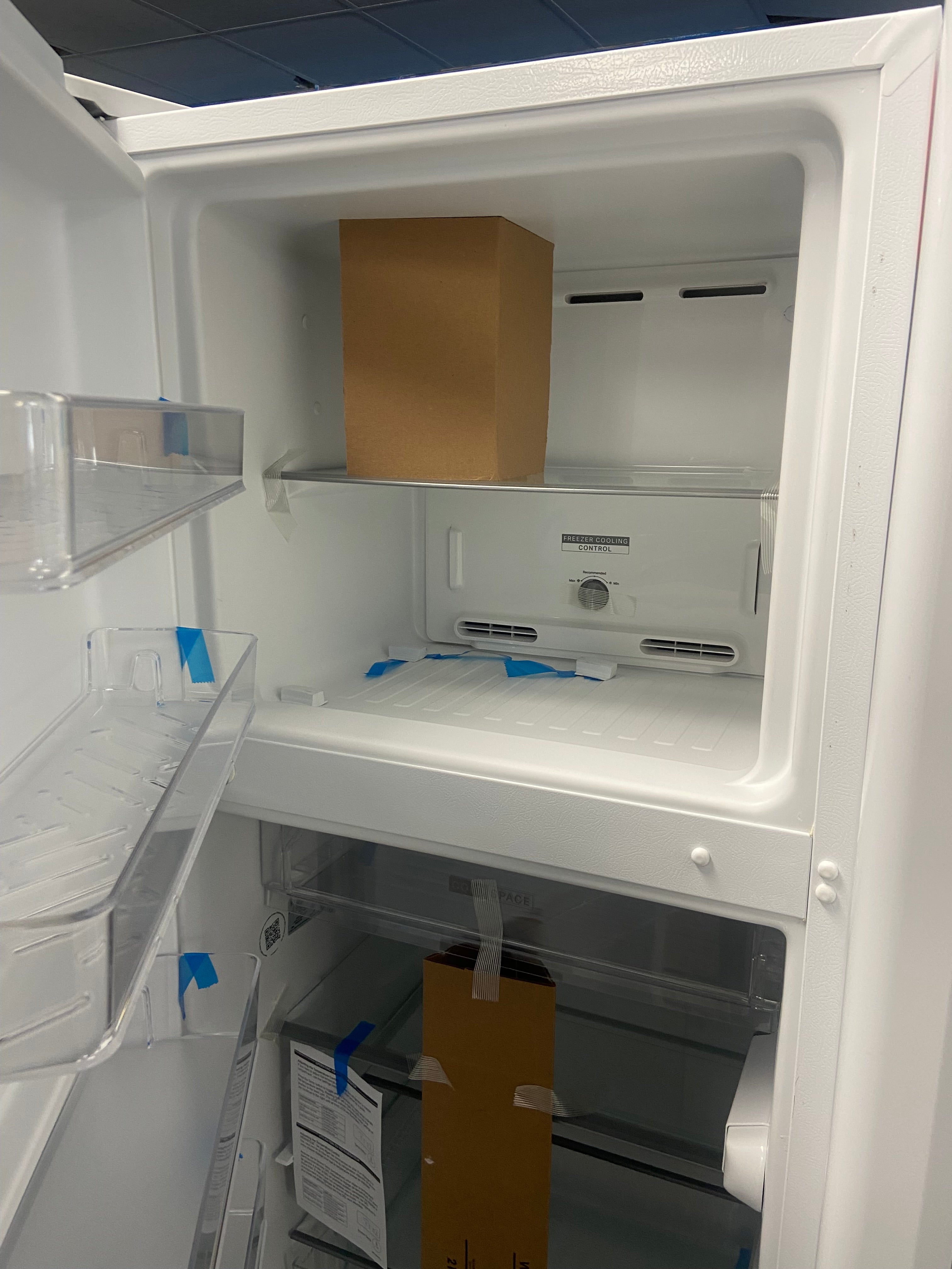 Whirlpool apartment size (24”) New fridge