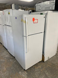 "Scratch & Dent" GTE16DTNGRWWGE 28-inch 15.6 cu. ft. White GE fridge, Top Freezer, No Frost, LED Lighting Reversible Door - ENERGY STAR®
