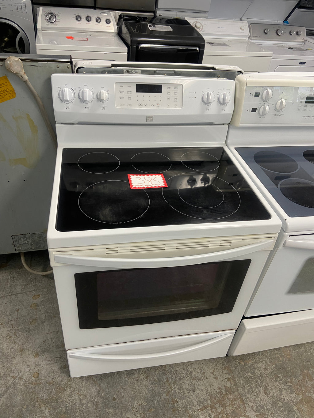 White 30” Kenmore 970C653321 Glass Top Stove (Refurbished)