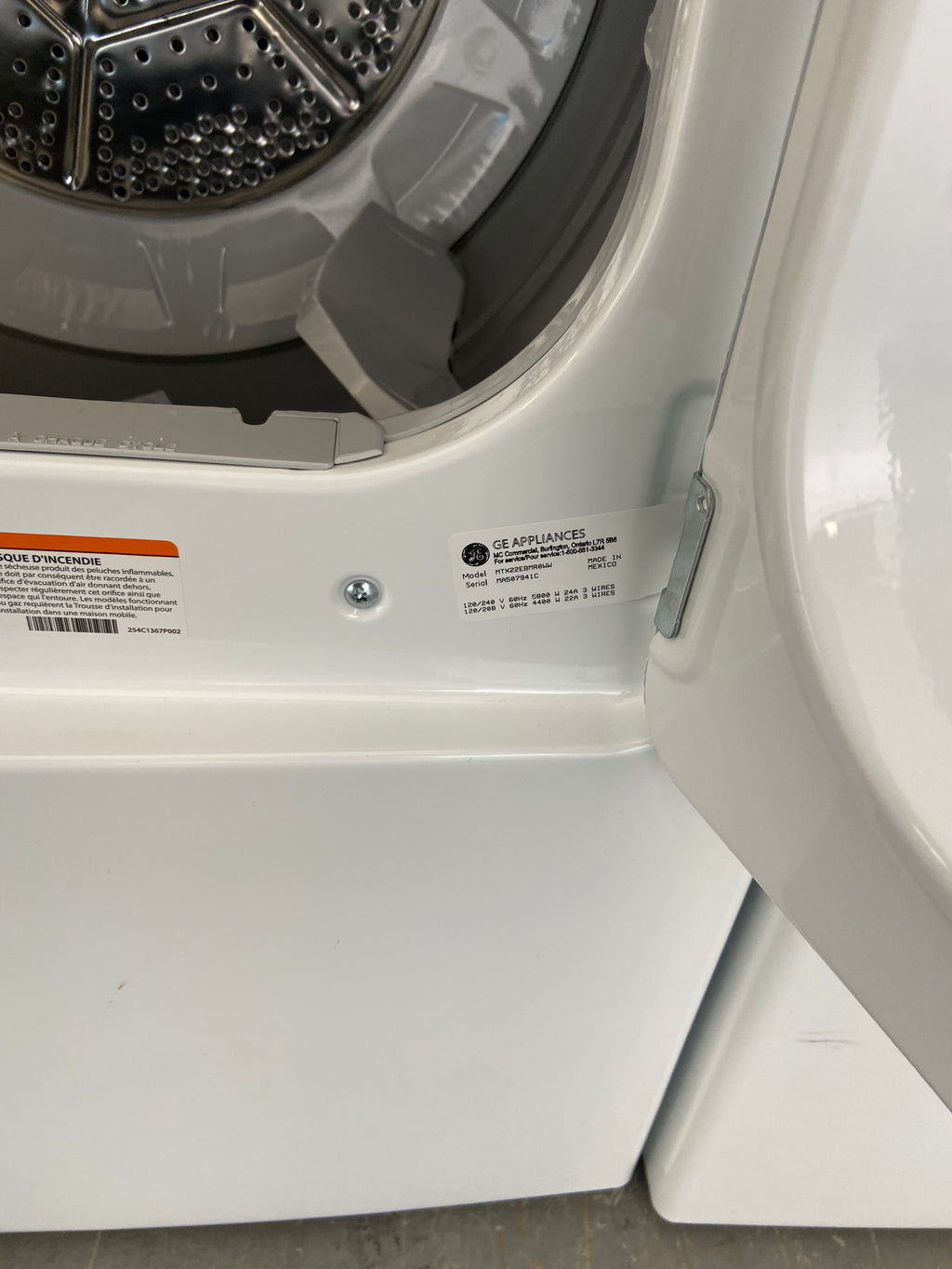 Moffat MTX22EBMR0WW Electric Dryer, 6.2 cu. ft. Dryer Capacity, 3 Dry Cycles, 3 Temperature Settings, Vented