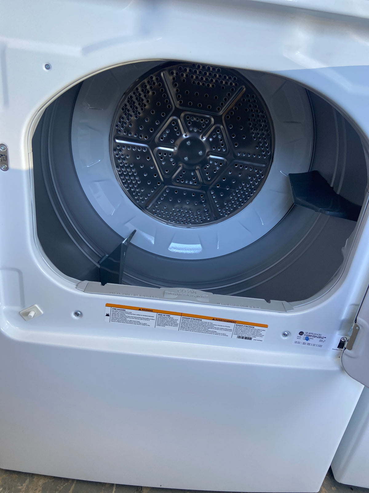 GE white dryer, “Open Box”, 6 months warranty