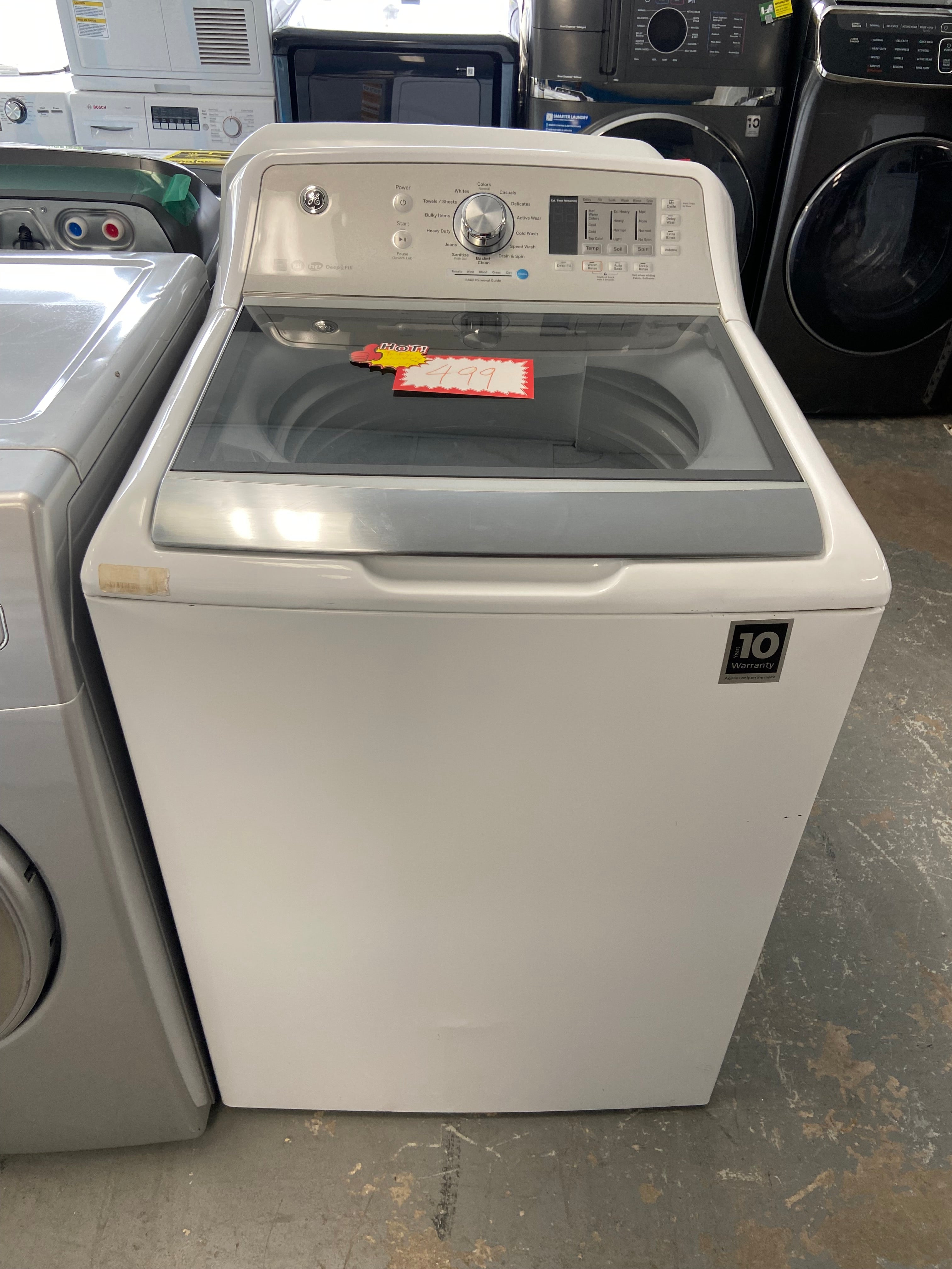 White GE GTW680BMM1WS Top Load Washer (Refurbished)