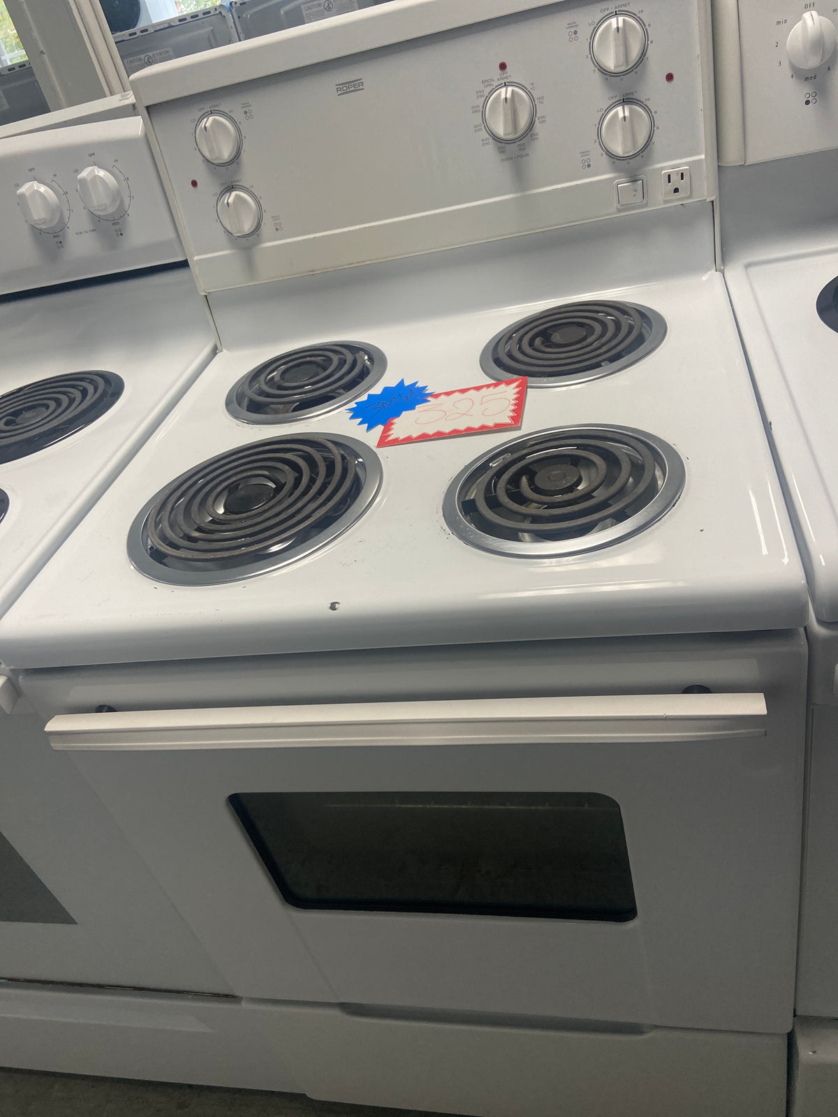 Roper Apartment size(24”) coil top stove, REE22303, “Refurbished”, 3 Months Warranty