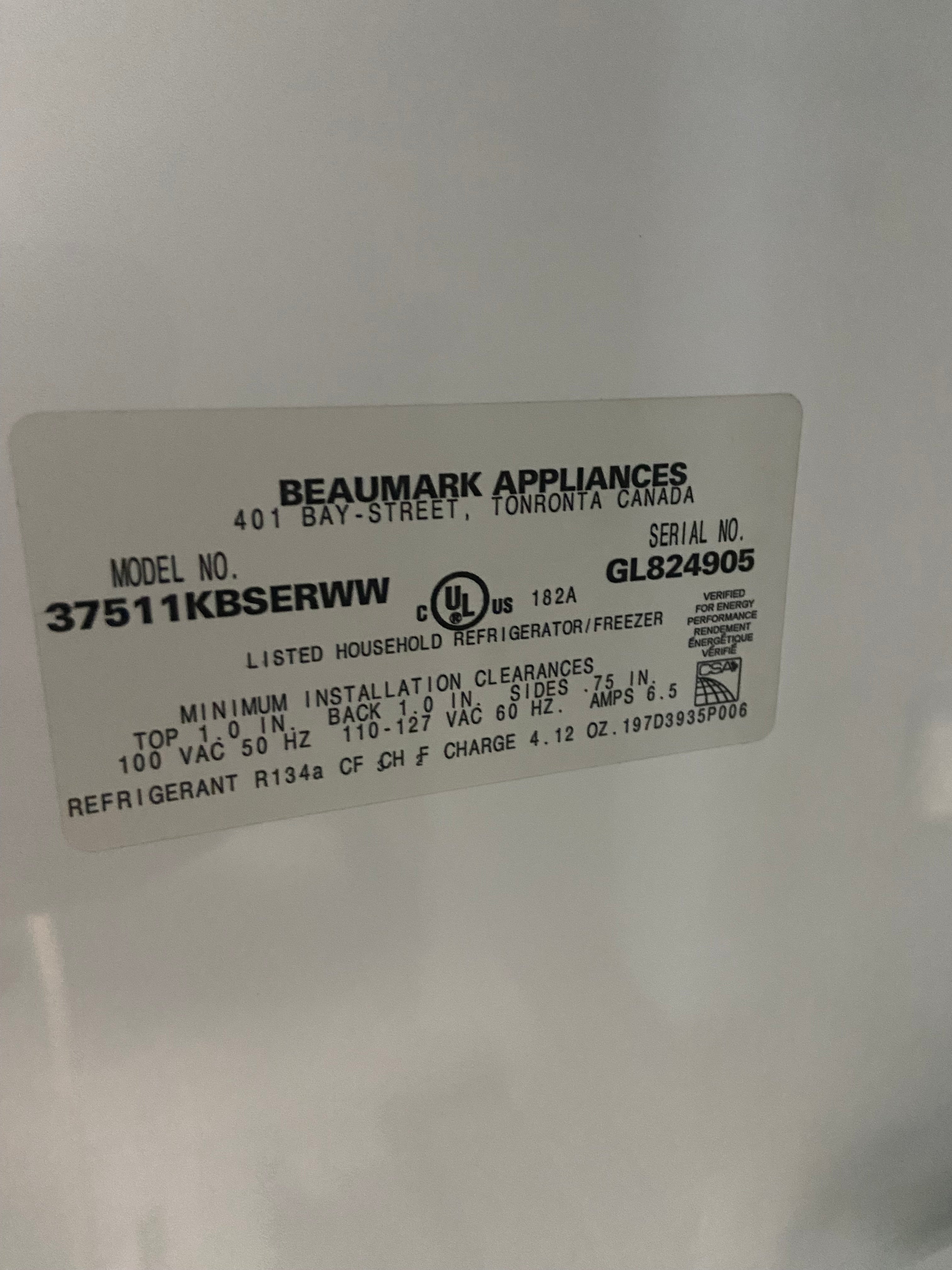 Beaumark white fridge