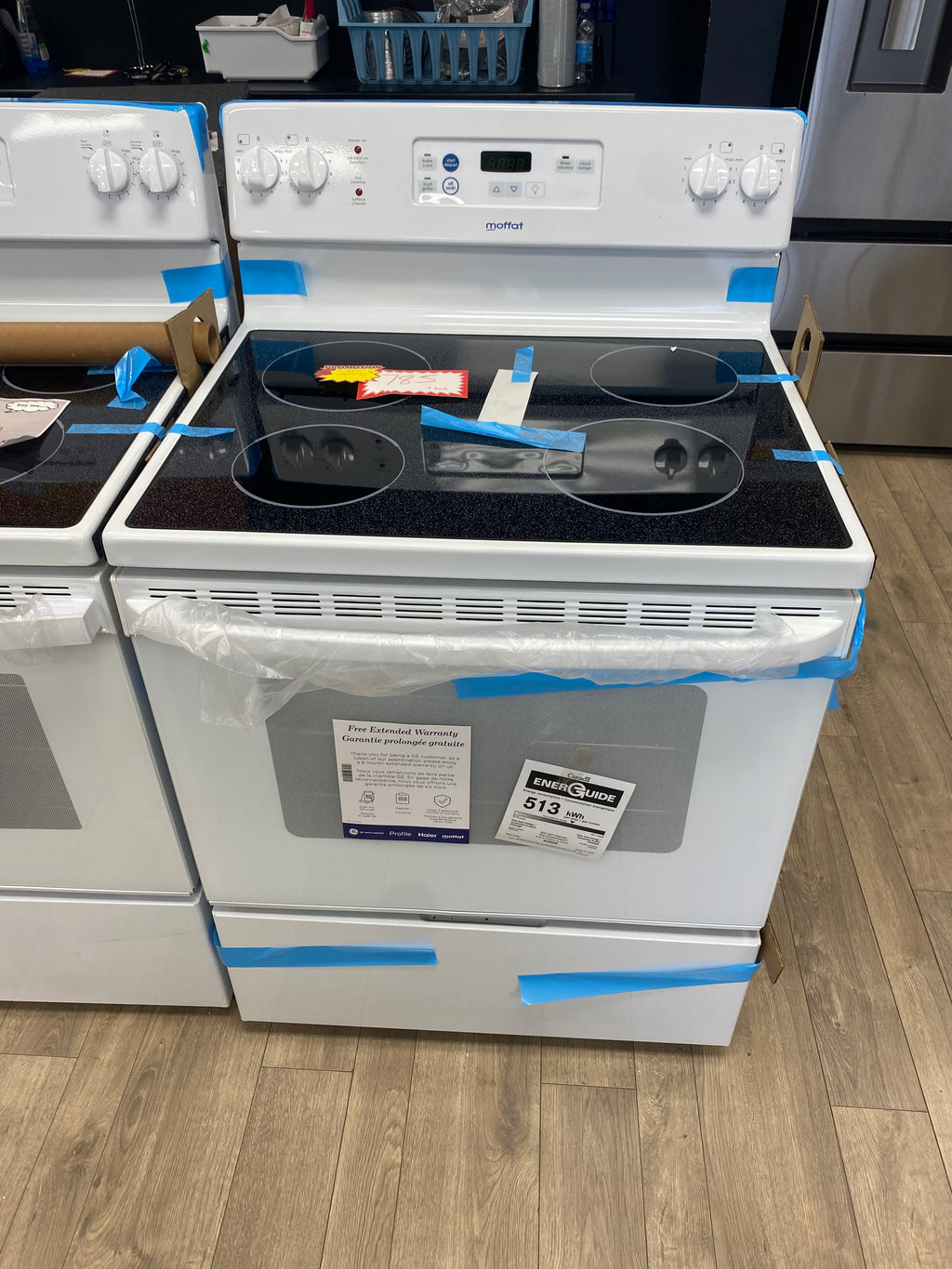 Moffat MCBS585DN5WW Electric Range, 5 cu. ft. Capacity, 30 inch Exterior Width, 4 Burners, Storage Drawer, Manual Clean, 2,000 W Highest Element, White colour