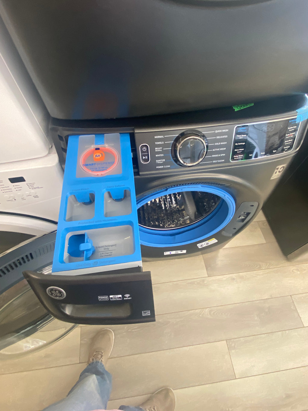 27” GE Stackable washer and dryer Large Capacity "New-Open Box"
