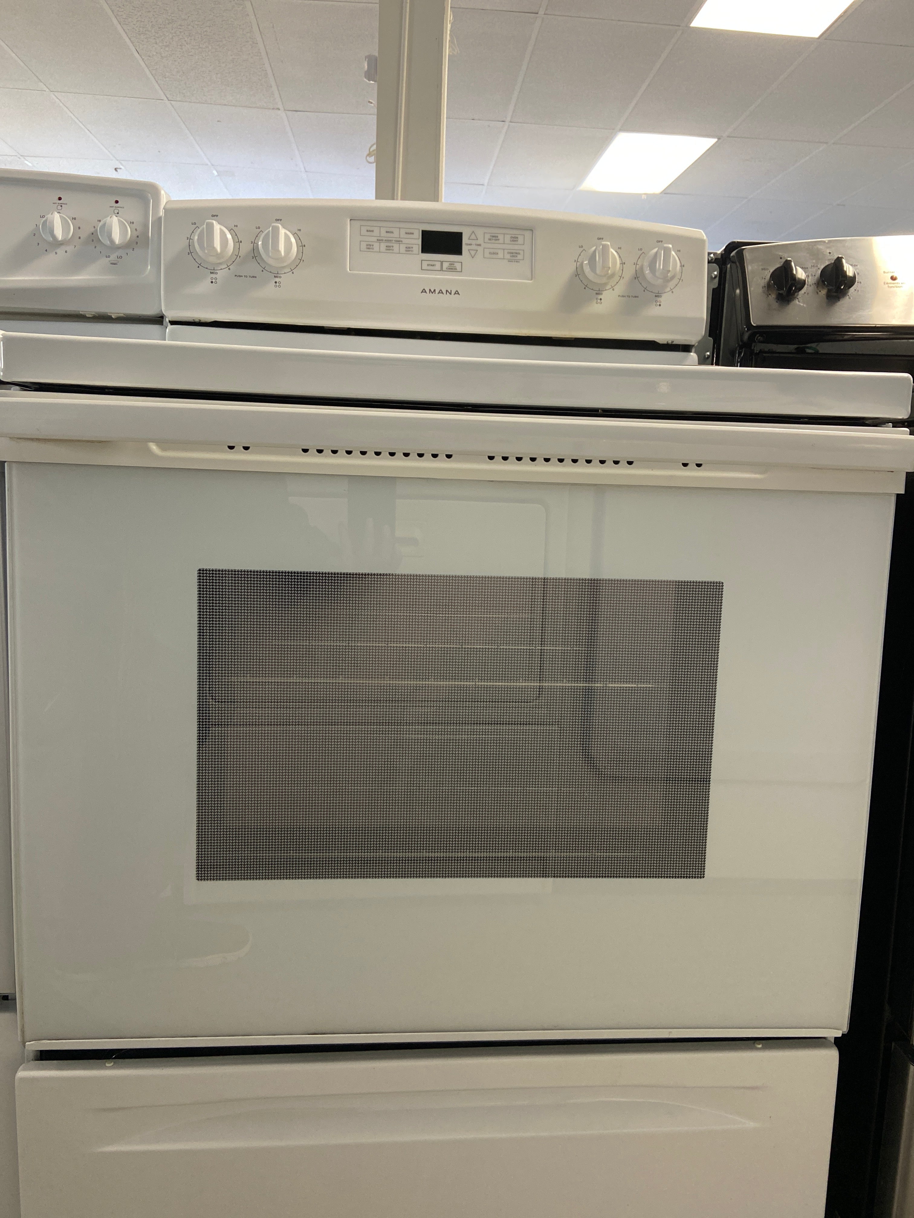 Amana 30" Electric Freestanding Coil Top Range White - YACR4303MFW6