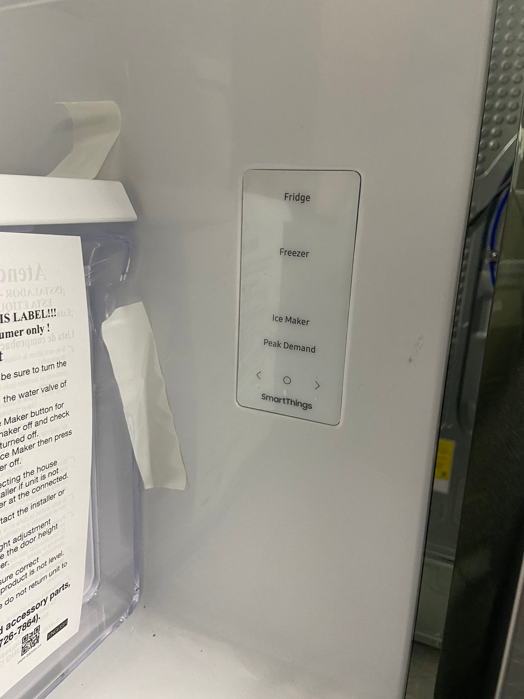 Stainless 32” counter depth Samsung fridge French door “scratch and dent”RF18A5101SR/AA