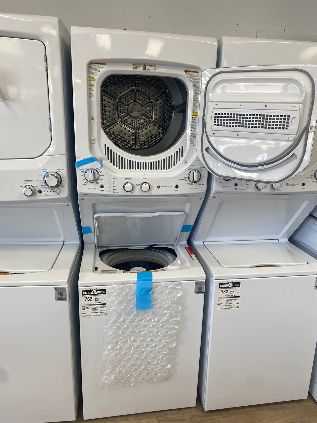 GE 24" Unitized Spacemaker Washer and Electric Dryer White - GUD24ESMM1WW