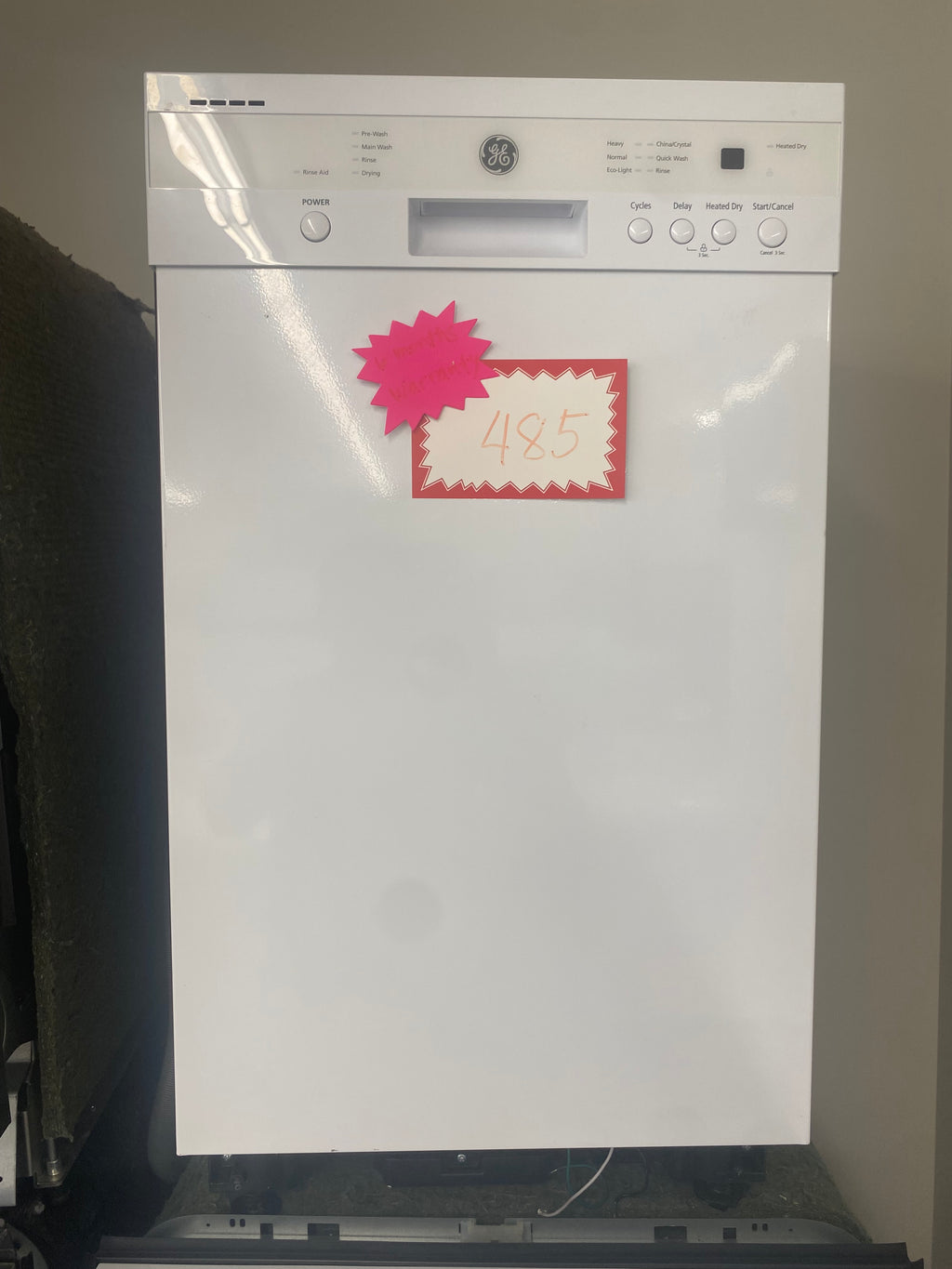 17” Built -in Apartments Size GE Dishwasher, White in Color, 'Store Tested'