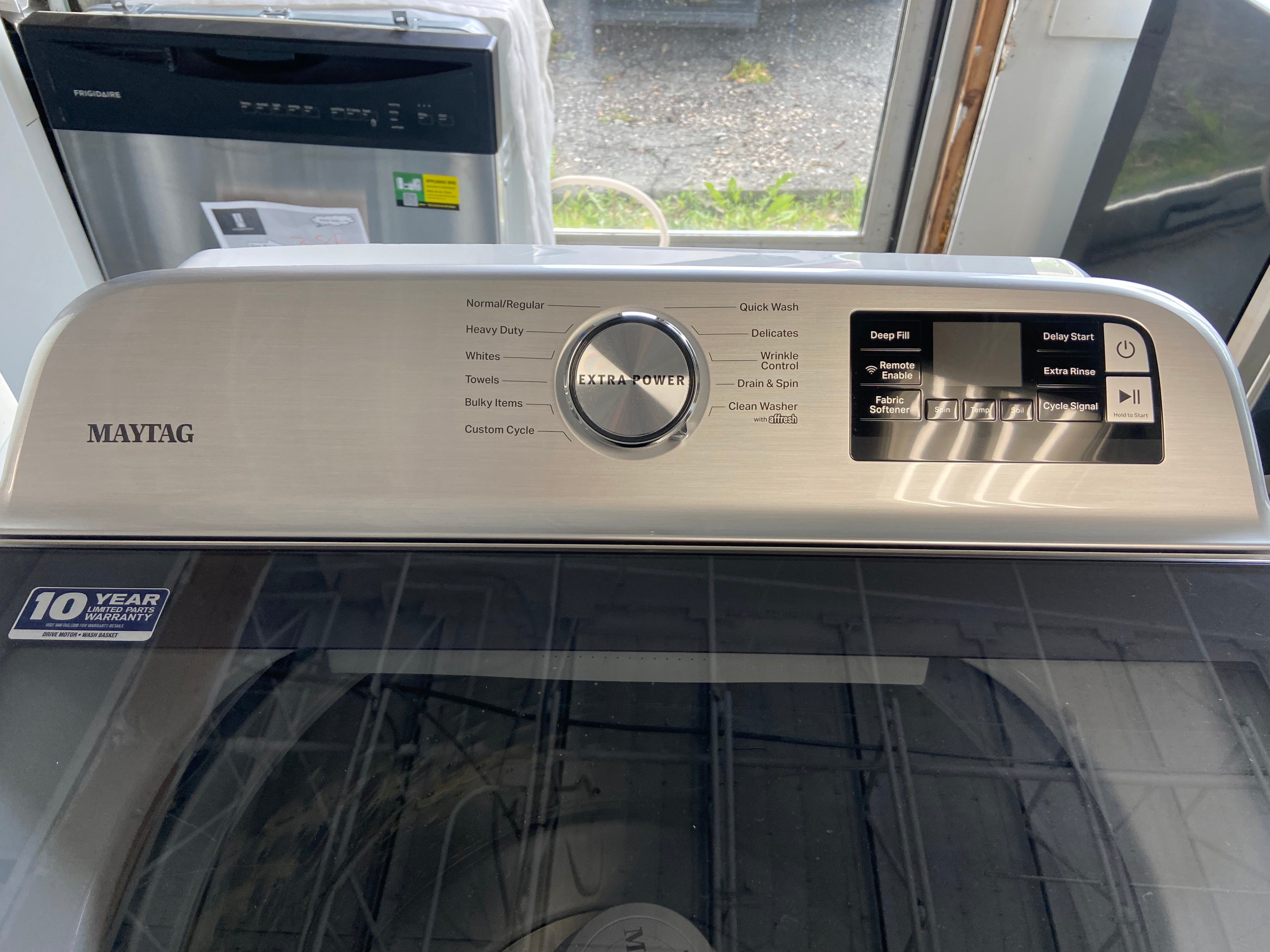 White Maytag MVW6230HW0 Top Load Washer, 27 inch Width, 5.4 cu. ft. Washer Capacity "Refurbished"