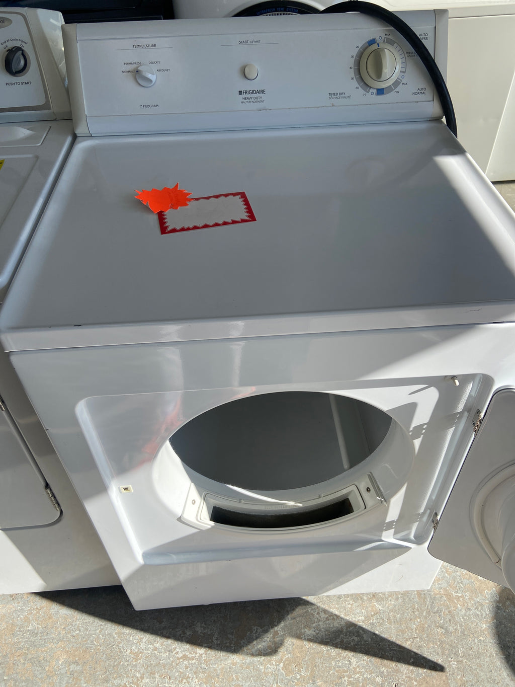 Frigidaire heavy duty dryer, White, “Refurbished”, 3 Months Warranty.