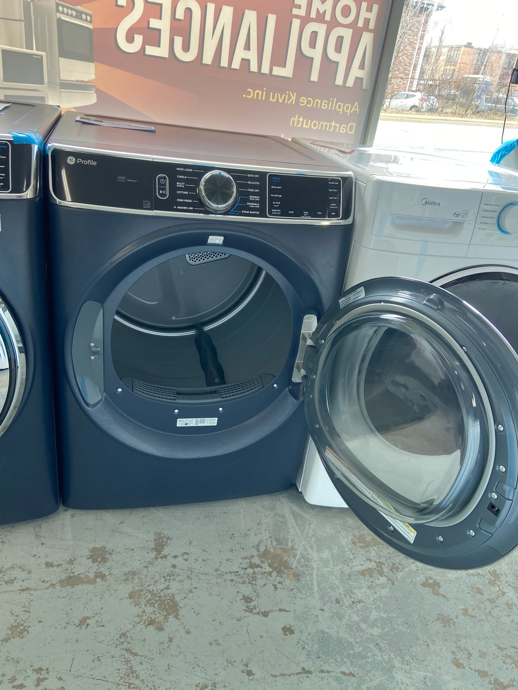 GE Profile PFW870SPV0RS Front Load Washer, 28 inch Width, 6.1 cu. ft. GE Profile PFD87ESMV0RS Electric Dryer, 7.8 cu. ft. Dryer Capacity, 12 Dry Cycles