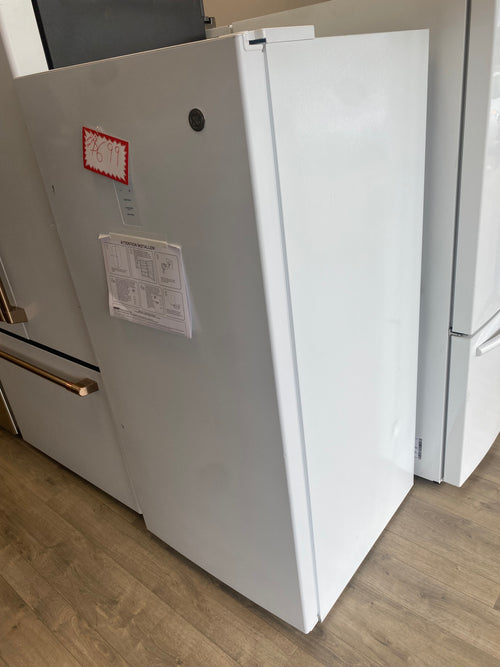 28” GE Stand Up Freezer