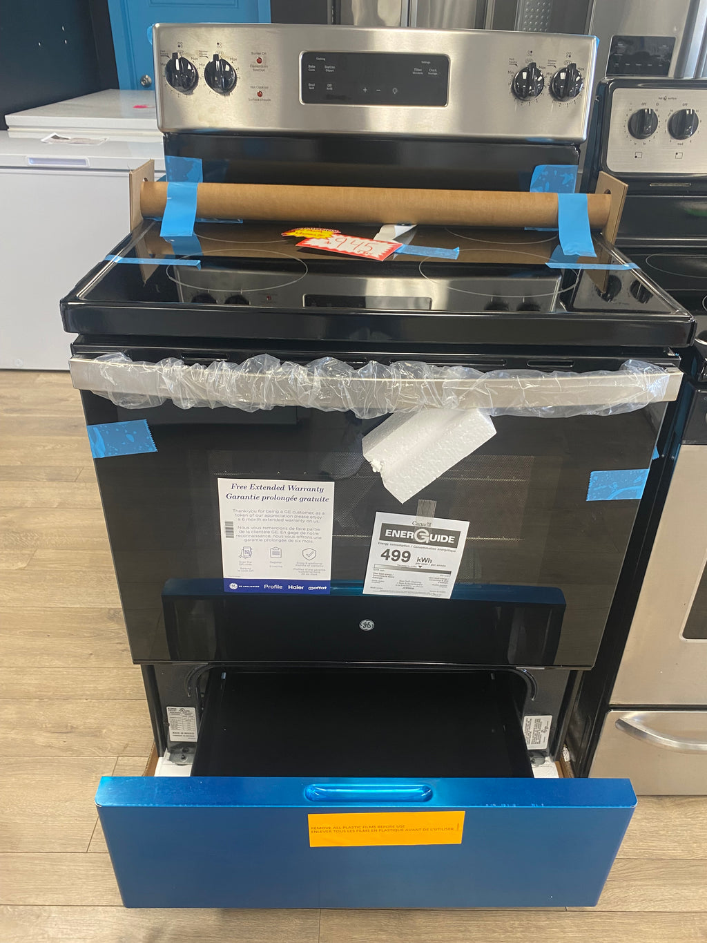 GE JCBS630SV2SS Electric Range, 5 cu. ft. Capacity, 30 inch Exterior Width, 4 Burners, Storage Drawer, Manual Clean, 2,000 W Highest Element, Stainless Steel colour