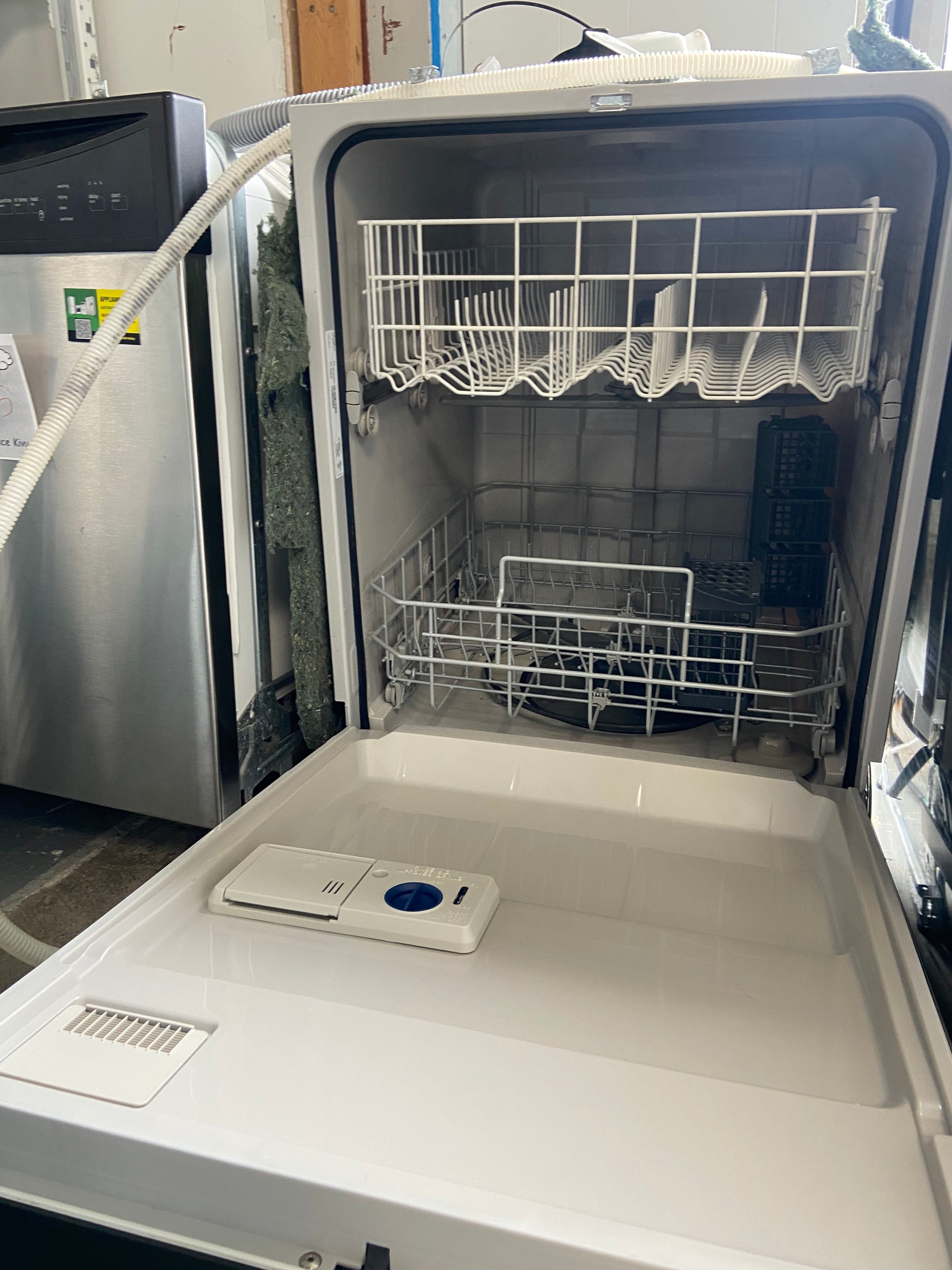 Stainless Whirlpool WDF331PAHS Dishwasher (Refurbished)