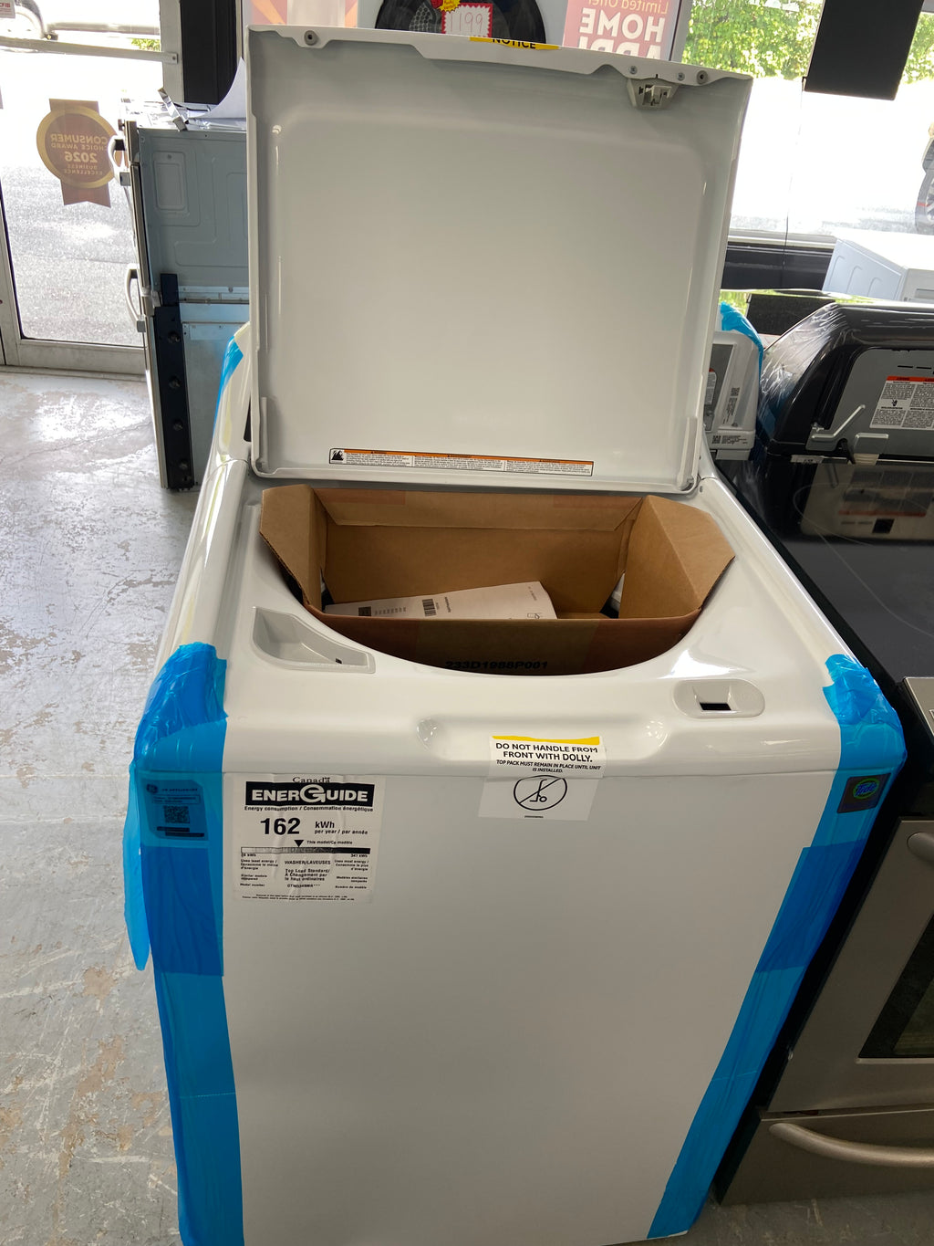 GE GTW334BMR0WS Top Load Washer, 27 inch Width, 4.4 cu. ft. Washer Capacity, 800 RPM Washer Spin Speed, 12 Wash Cycles, 6 Temperature Settings, Agitator, White colour