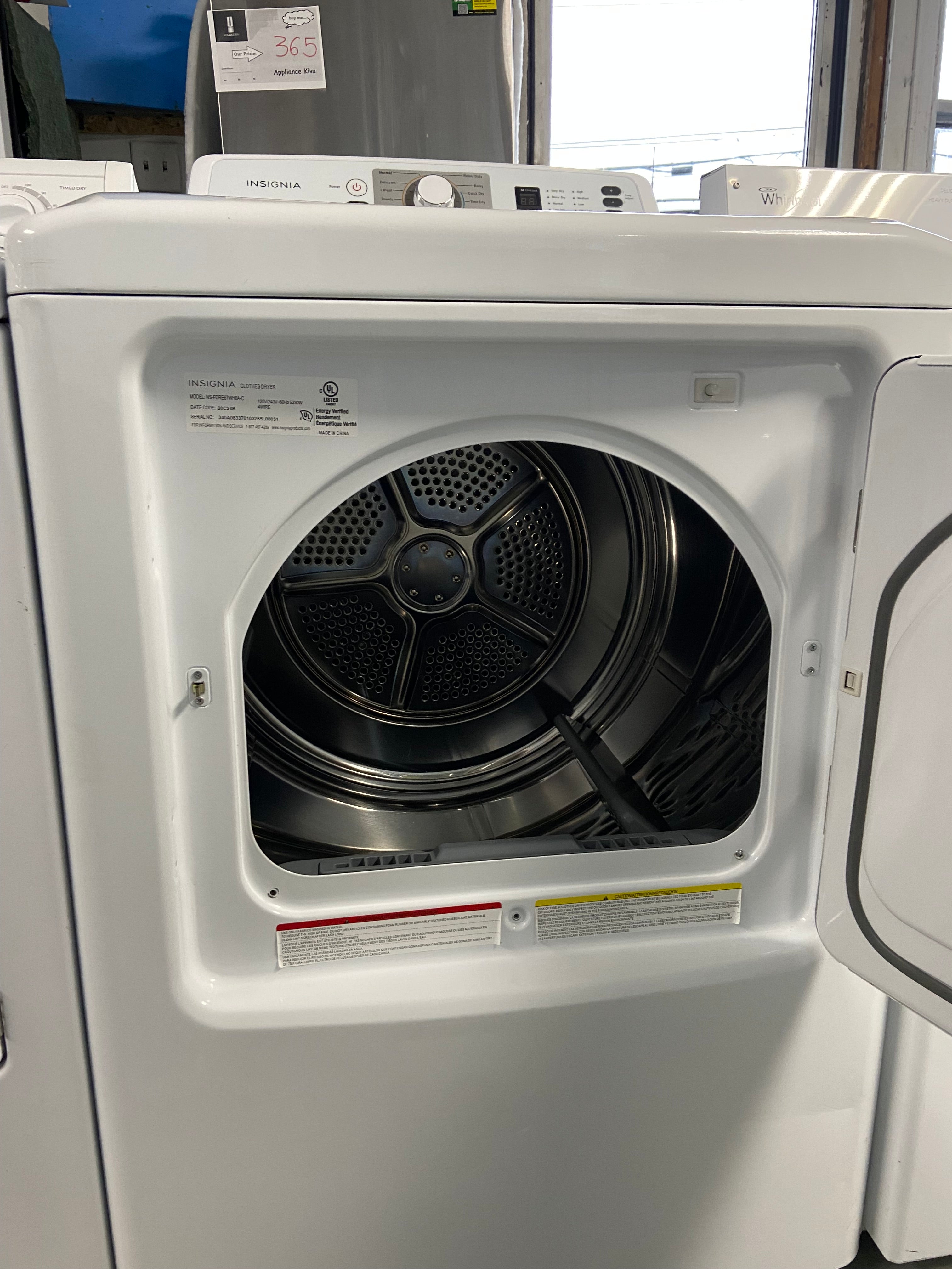 White Insignia 27” Dryer, Extra Large Capacity