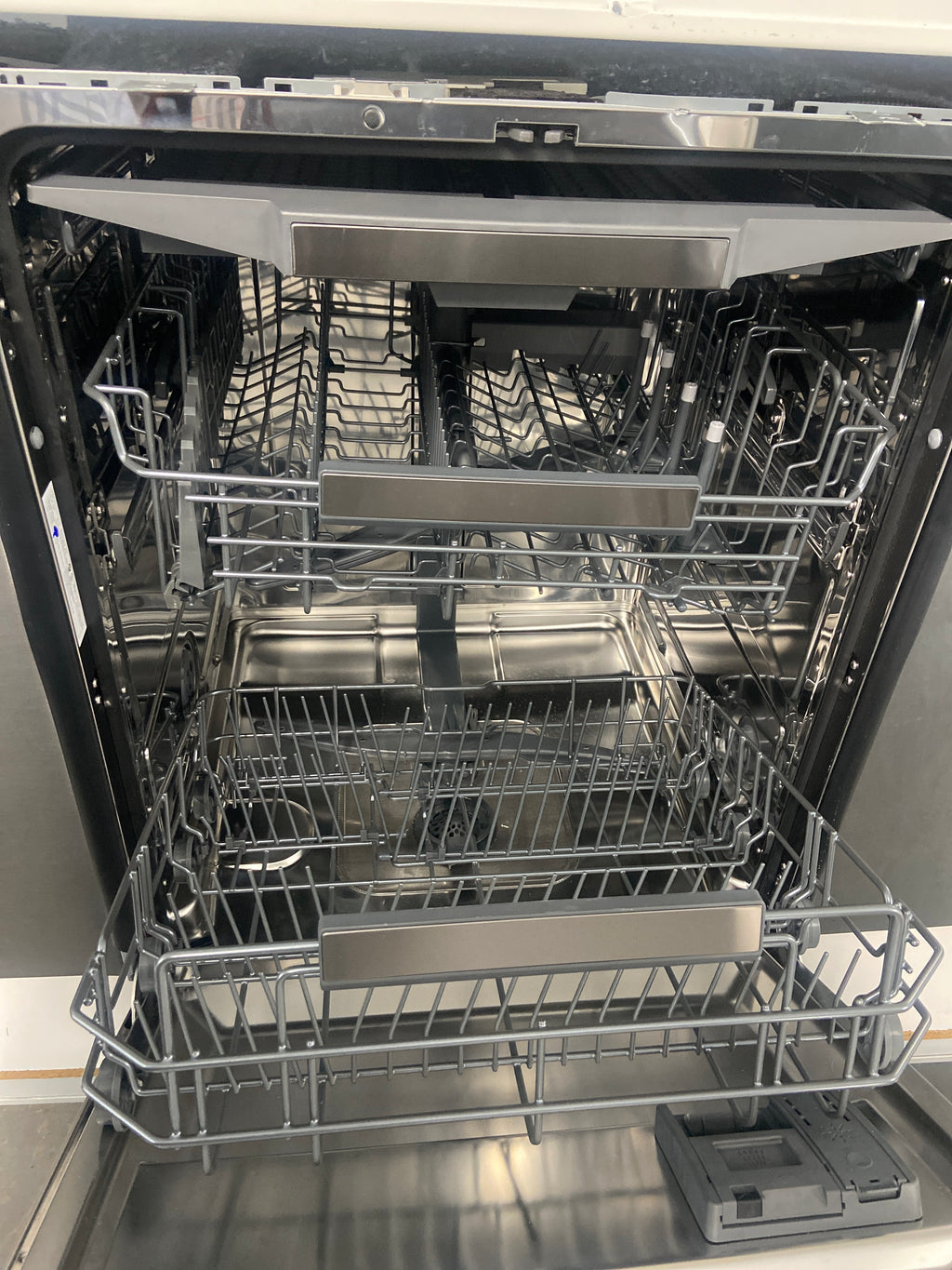 GE stainless Dishwasher, “Lightly Used”, 6 Months Warranty