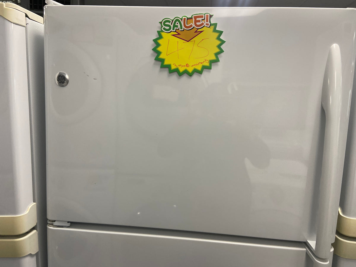 White 30” GE GTRCOKBZARWW Fridge (Refurbished)