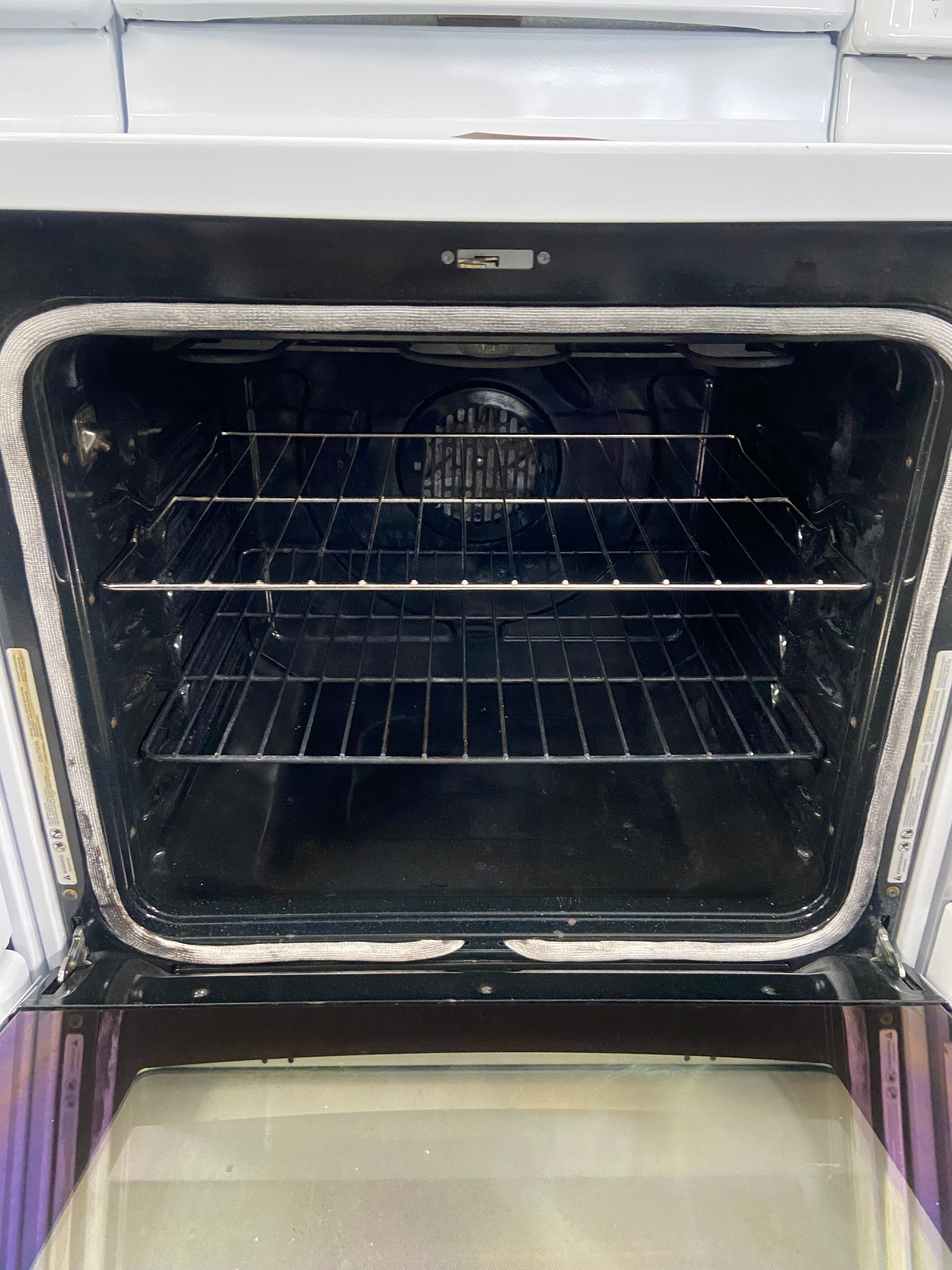 White 30” GE Profile PCB969DR1WW Glass Top Stove (Refurbished)